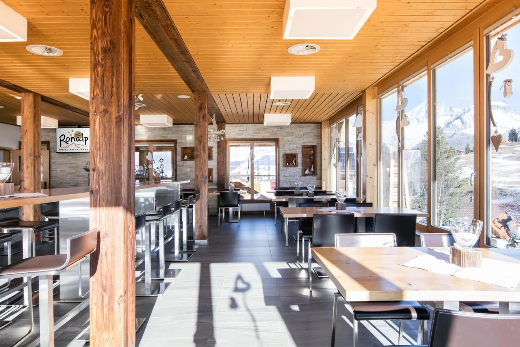 Restaurant/places to eat in Hotel-Restaurant Ronalp