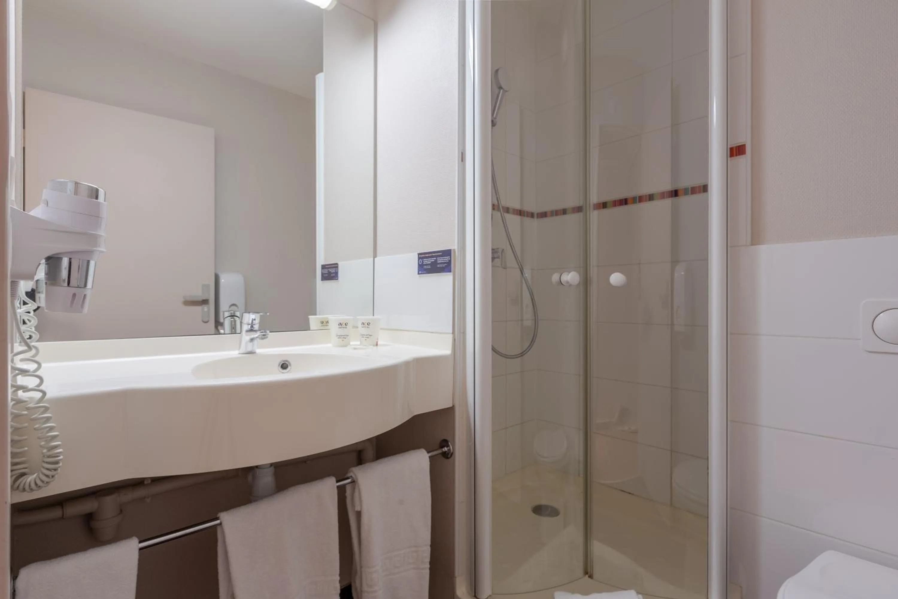 Bathroom in Ace Hotel Bourges