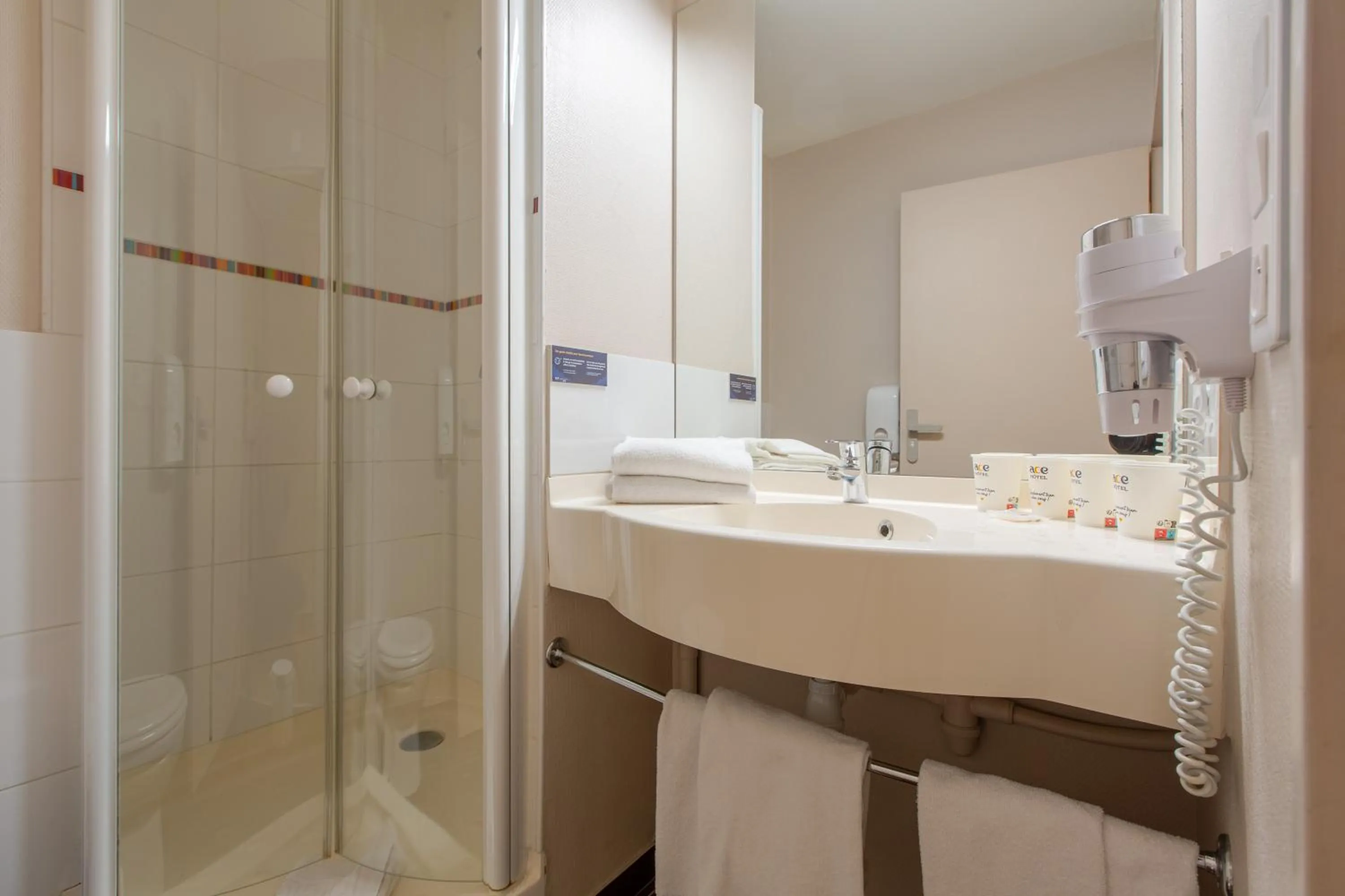 Bathroom in Ace Hotel Bourges