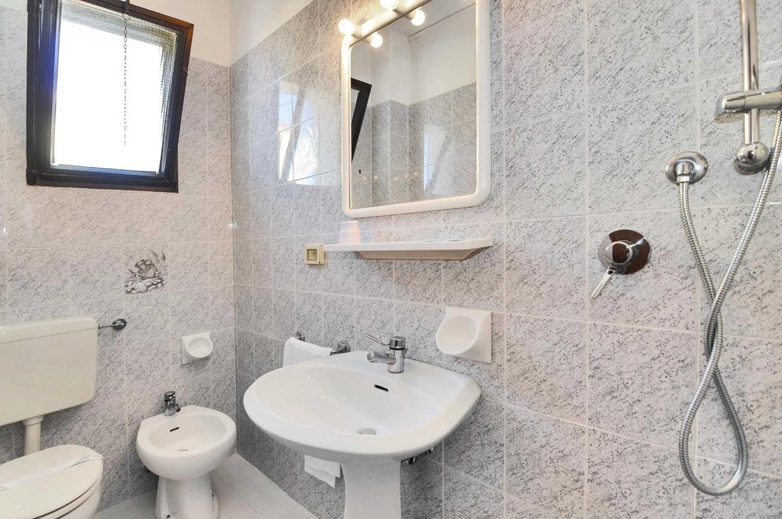 Toilet in Venus Best Price