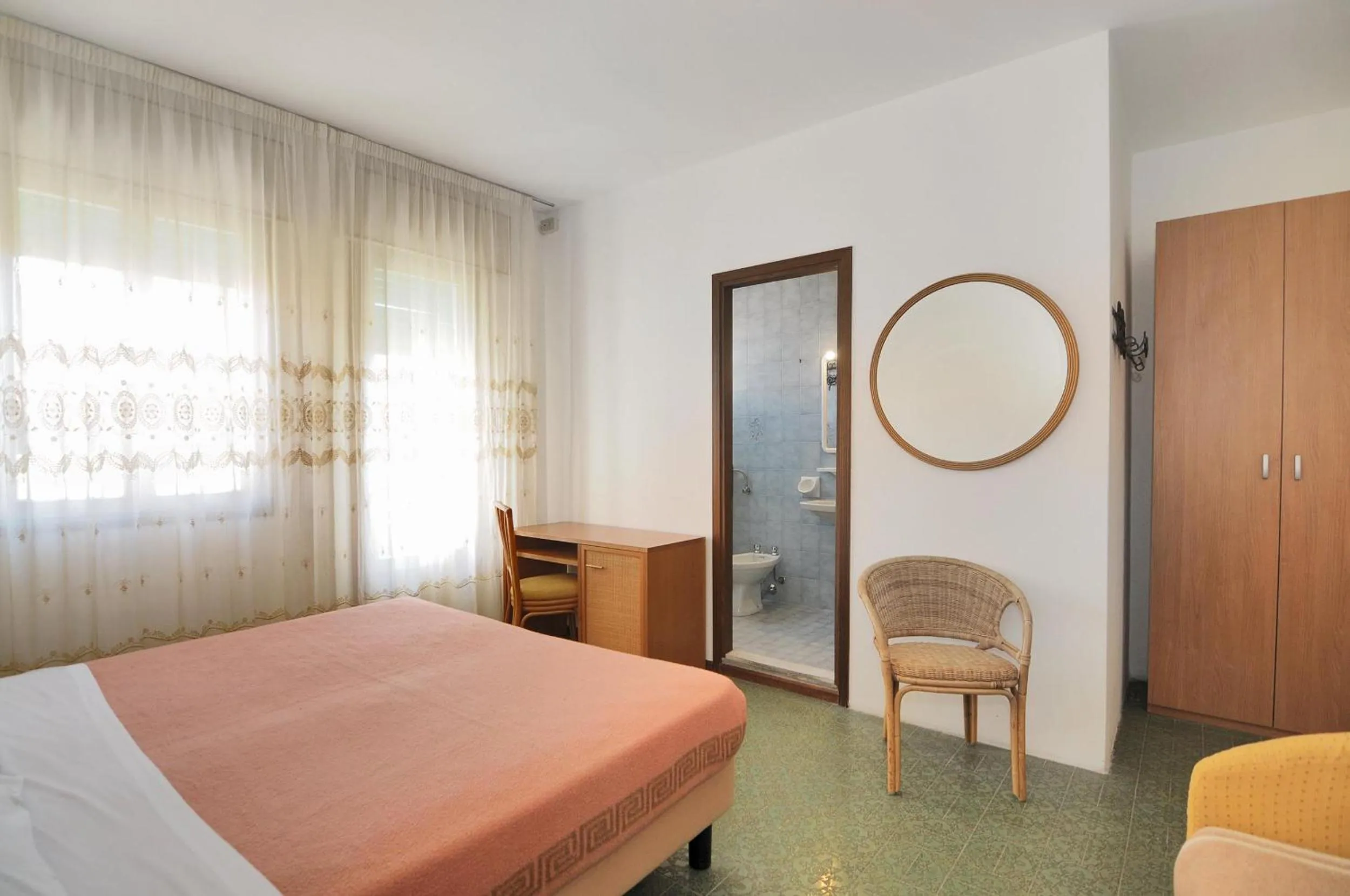 Bedroom, Bed in Venus Best Price