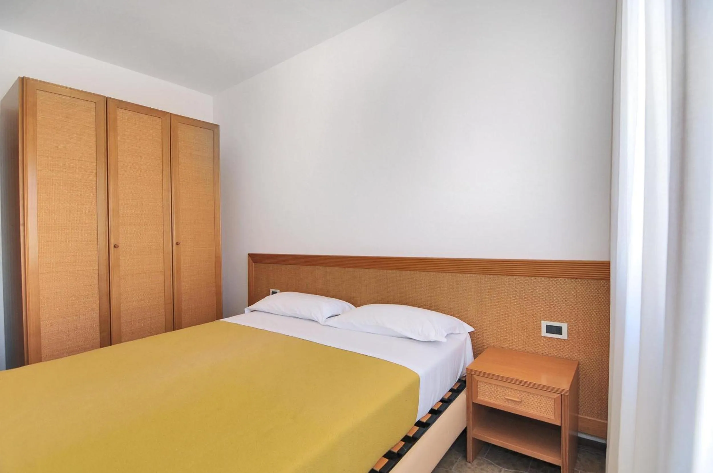 Bedroom, Bed in Venus Best Price