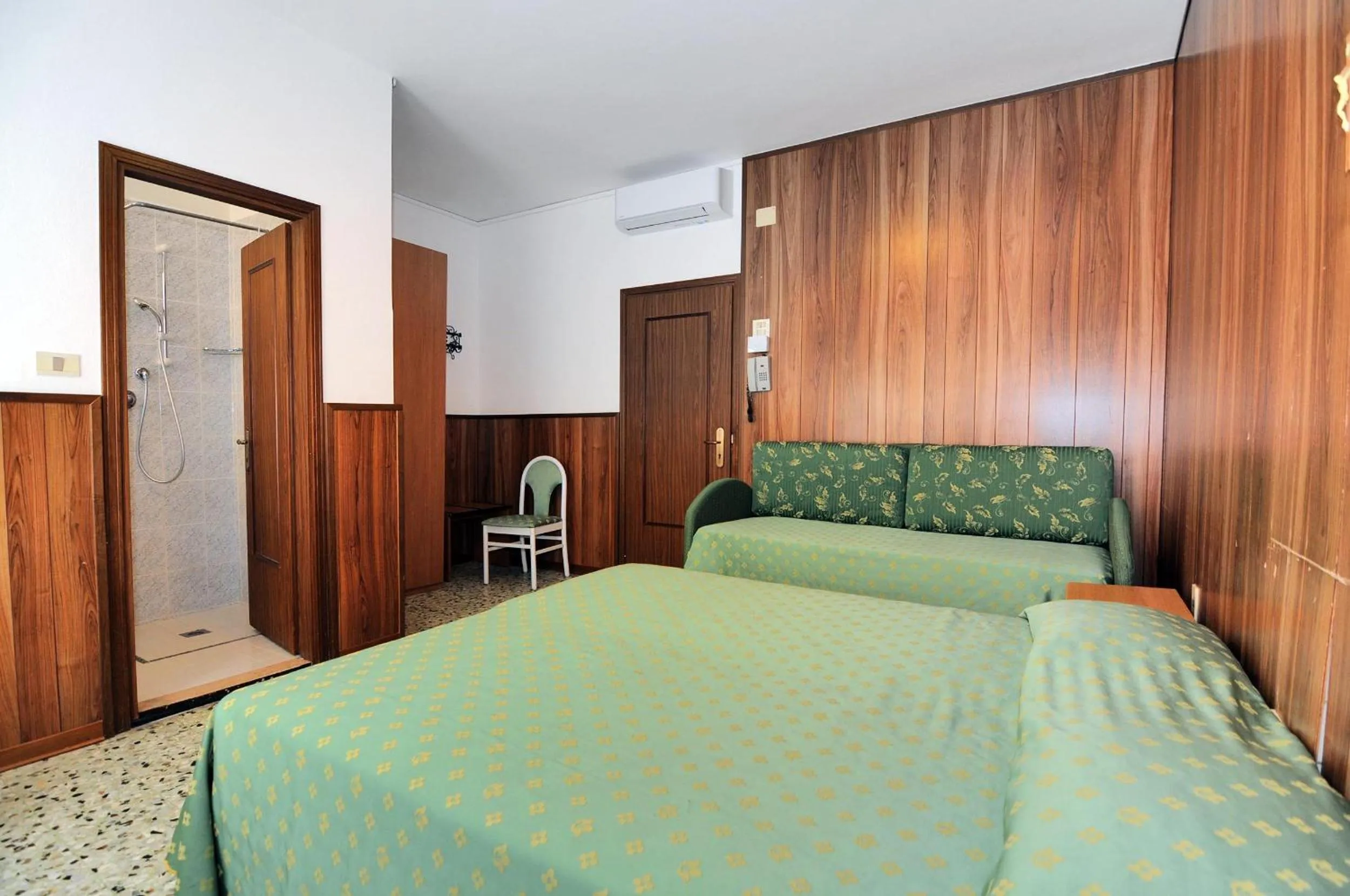 Bedroom, Bed in Venus Best Price