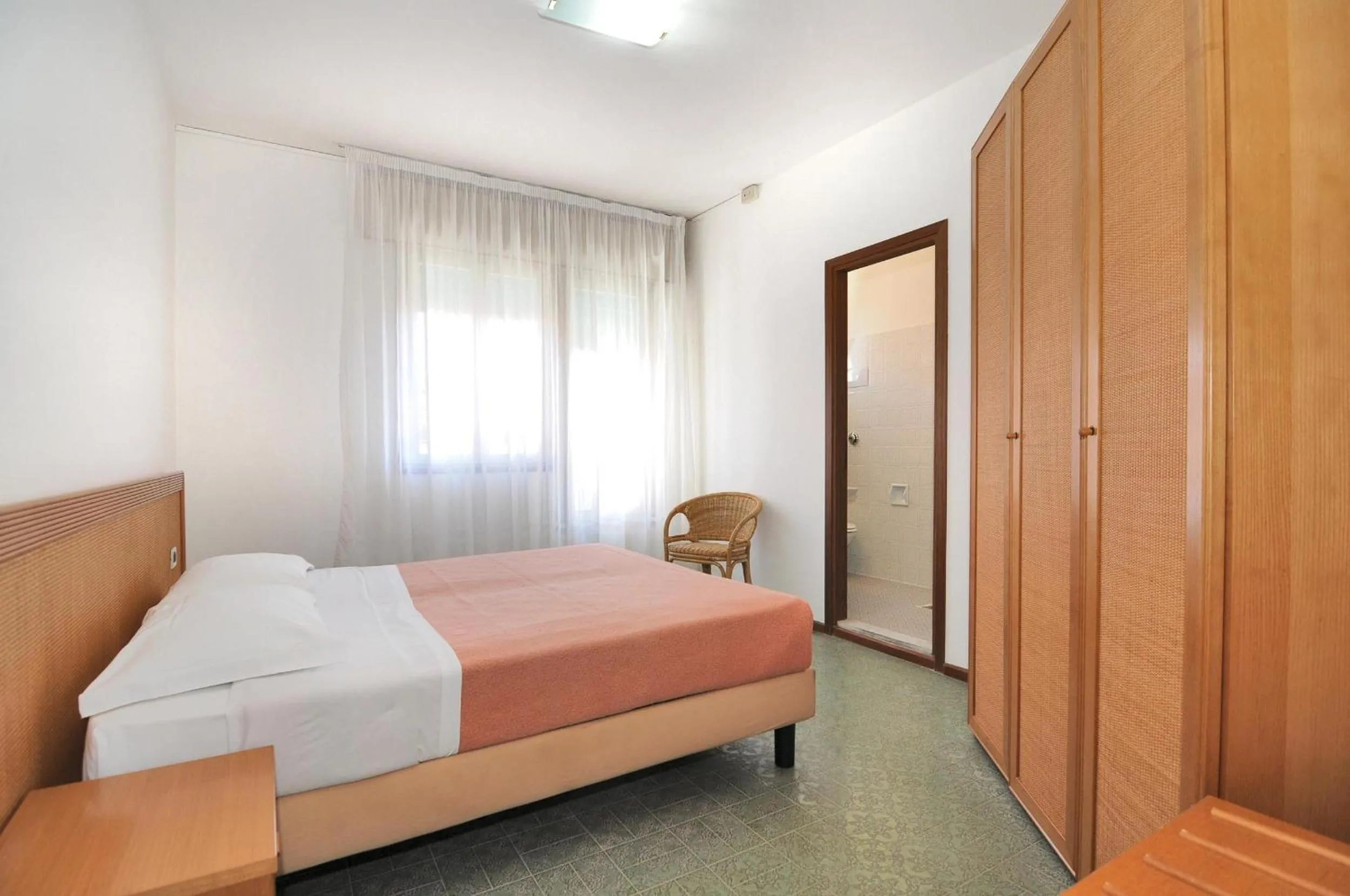 Bed in Venus Best Price