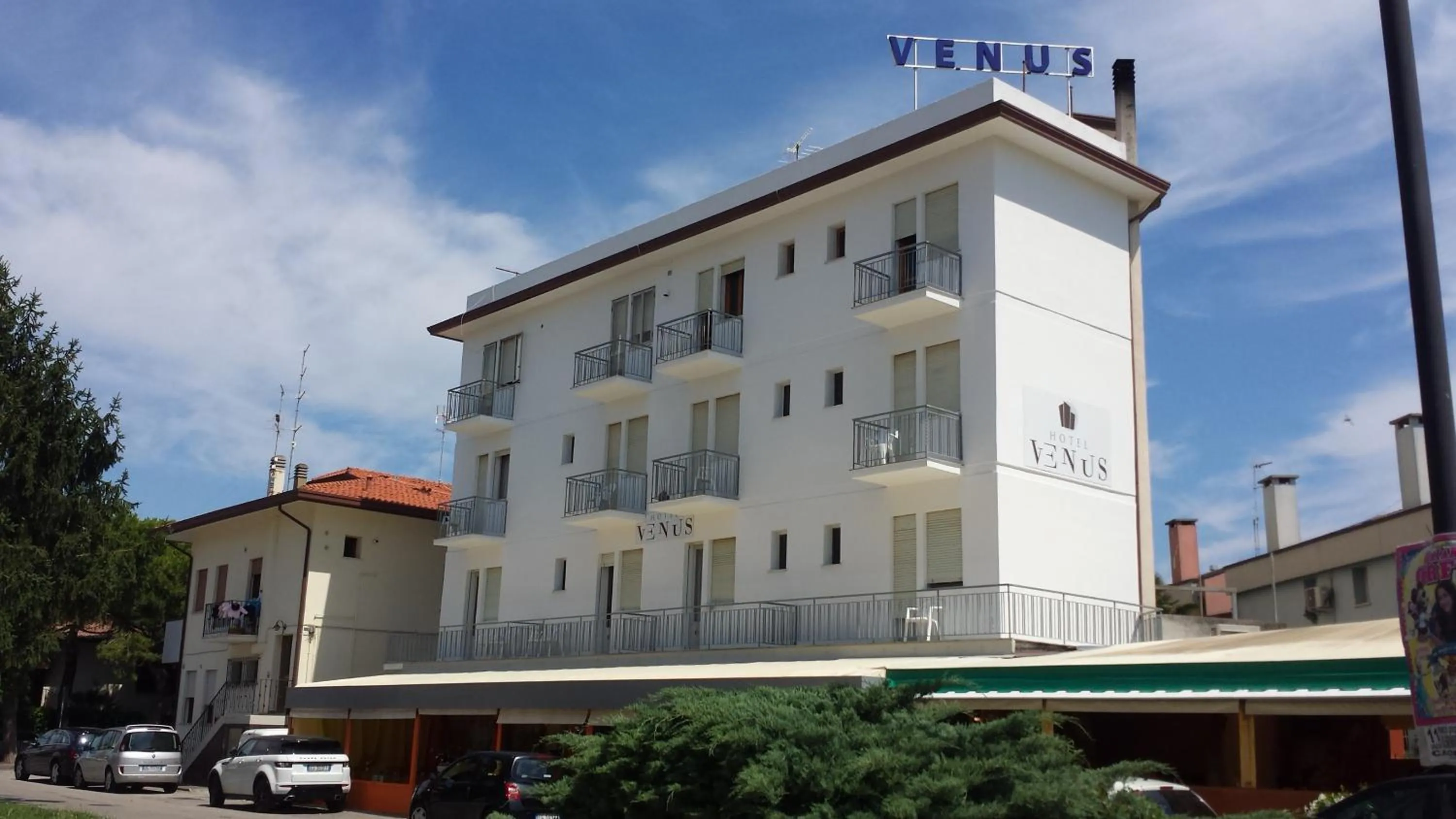 Facade/entrance in Venus Best Price