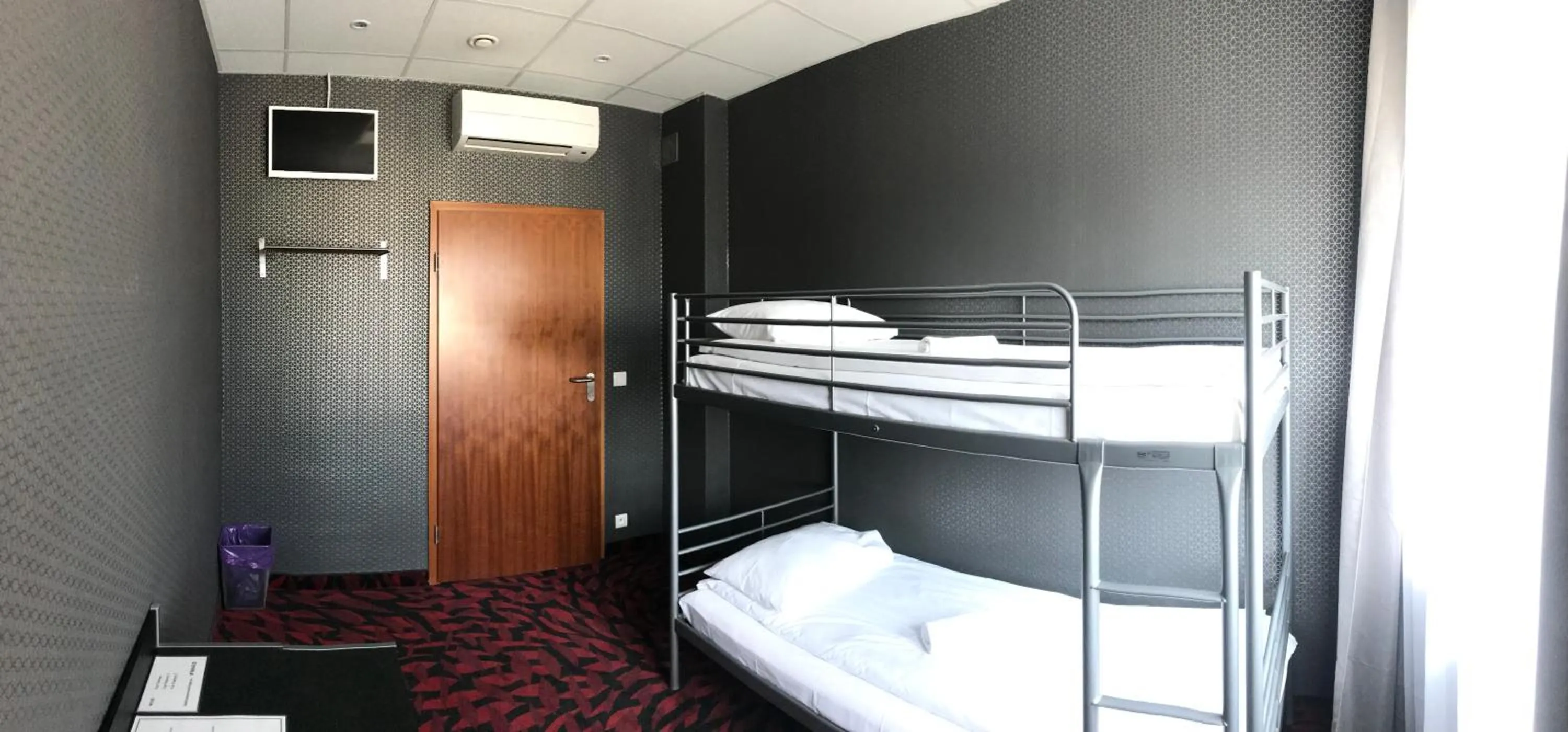 Photo of the whole room, Bed in Loft Car Factory