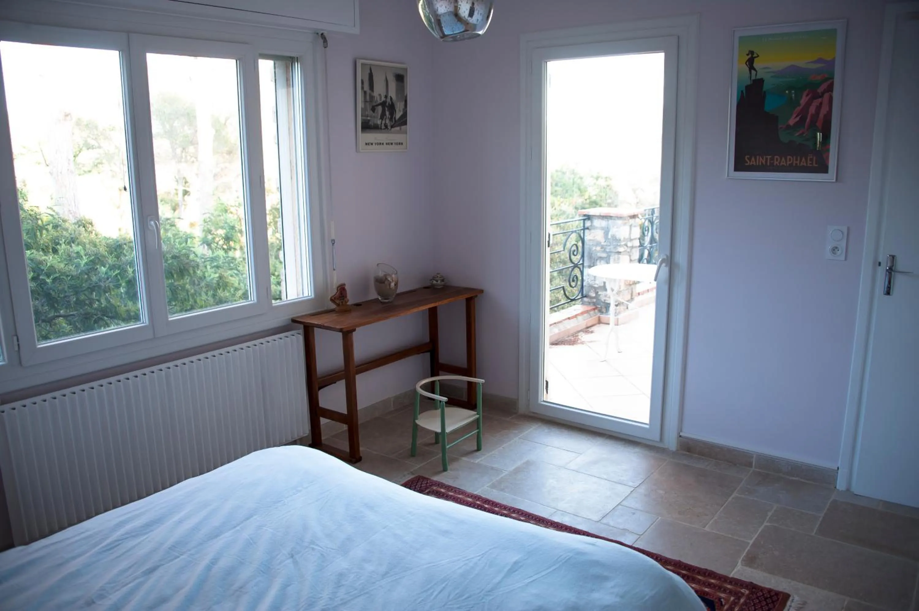 Bedroom, Bed in La Garriniere