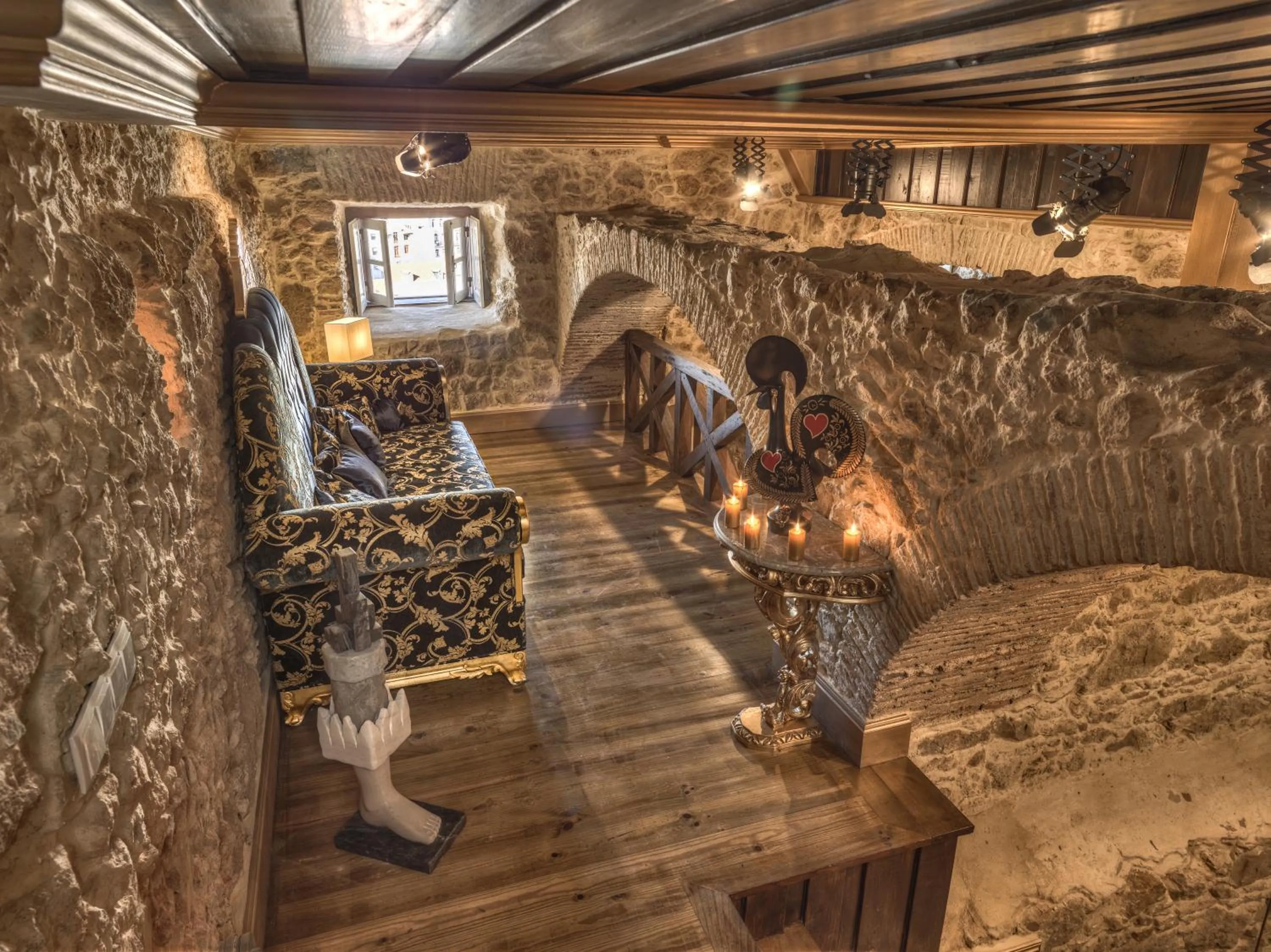 Communal lounge/ TV room in Solar Antigo Luxury Spa Coimbra