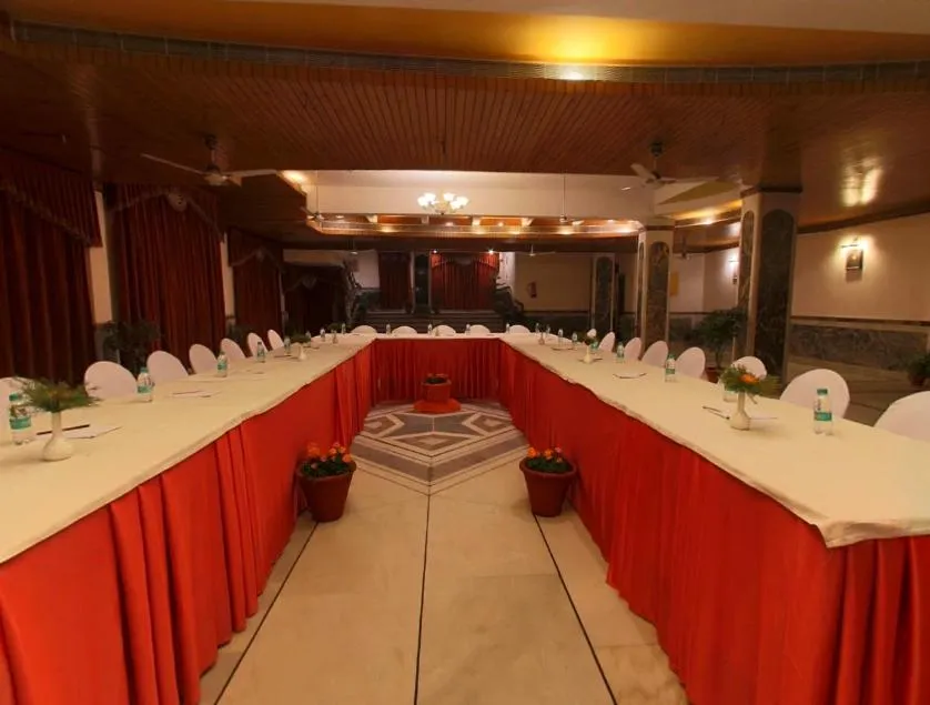 Meeting/conference room in Hotel Corbett Kingdom