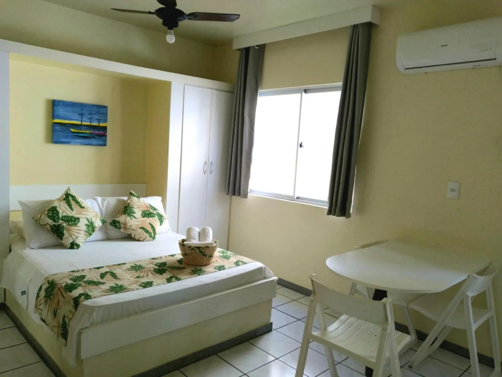 Photo of the whole room, Bed in Pousada Vó Regina