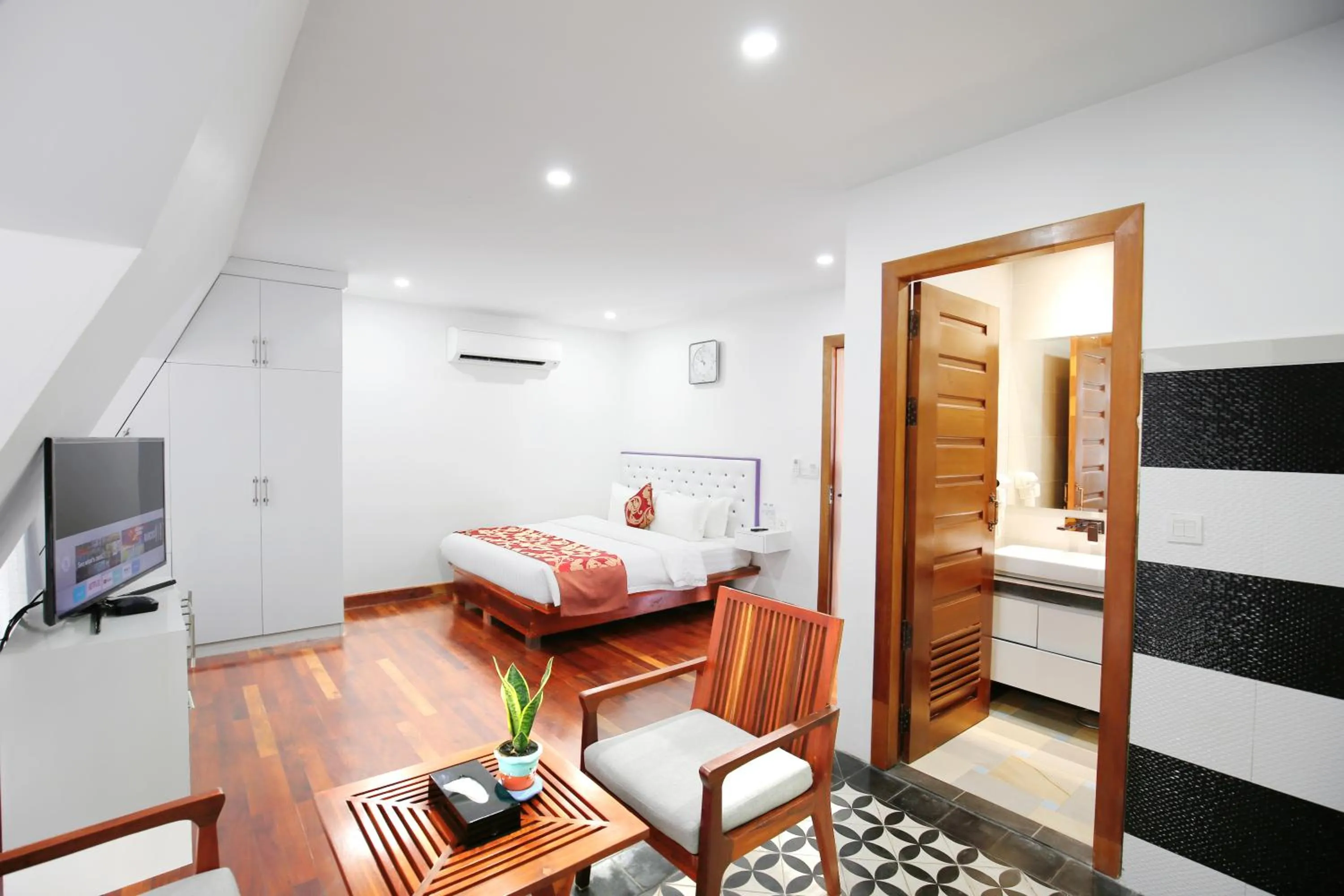 Bedroom, Bed in Zita Angkor Hotel