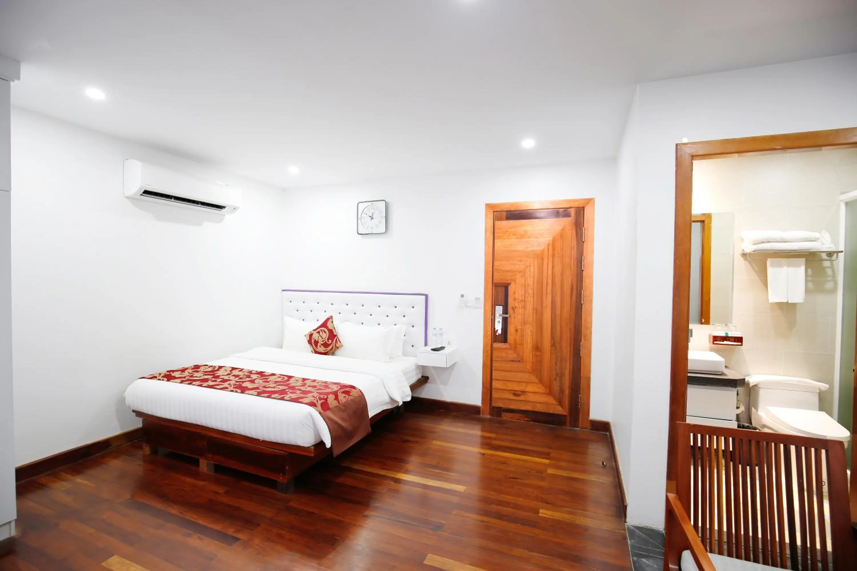 Bedroom, Bed in Zita Angkor Hotel