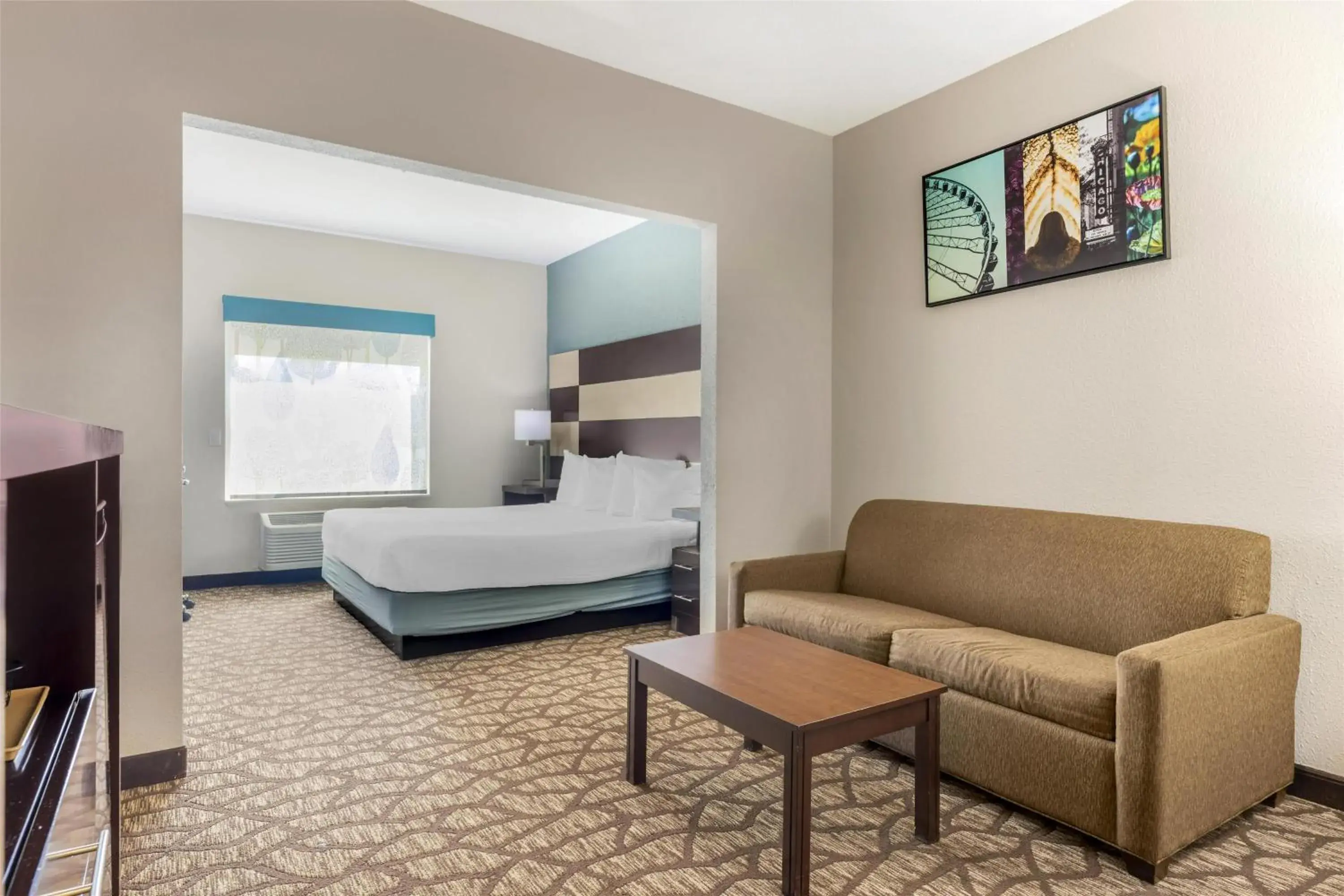 King Suite with Walk In Shower - Mobility Accessible/Non-Smoking in Best Western Joliet Inn & Suites King Suite with Walk In Shower - Mobility Accessible/Non-Smoking in Best Western Joliet Inn & Suites