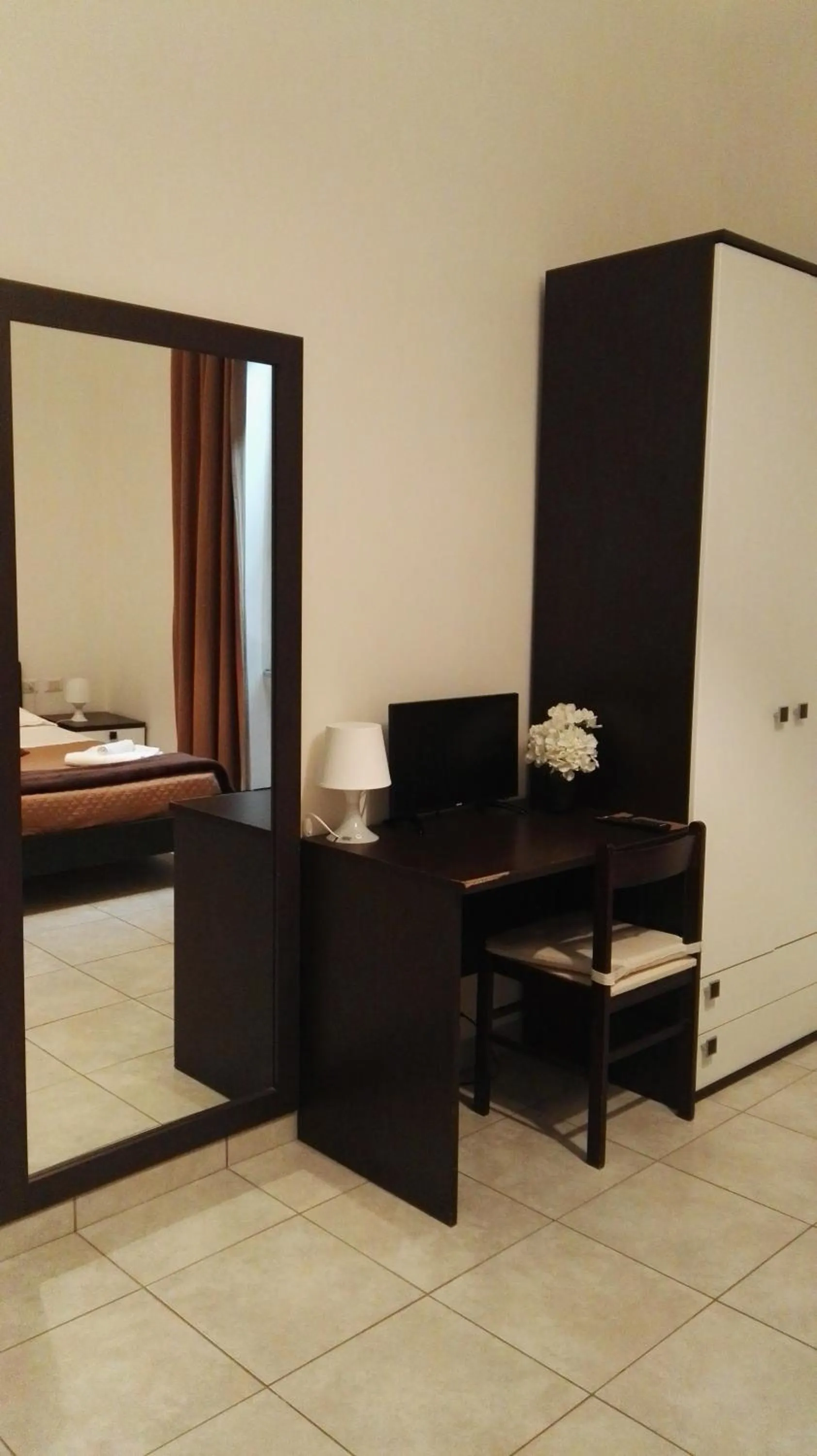 Decorative detail, TV/Entertainment Center in Cialdini Rome