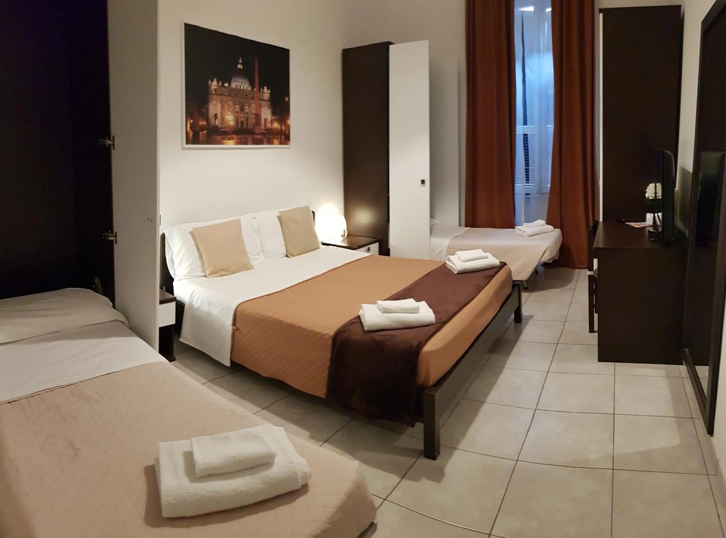 Bedroom, Bed in Cialdini Rome