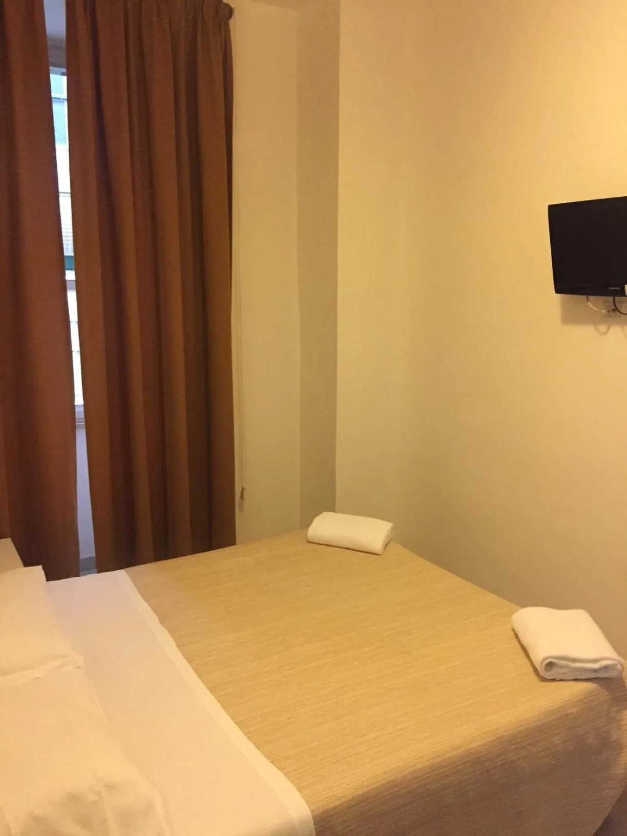 Bedroom, Bed in Cialdini Rome