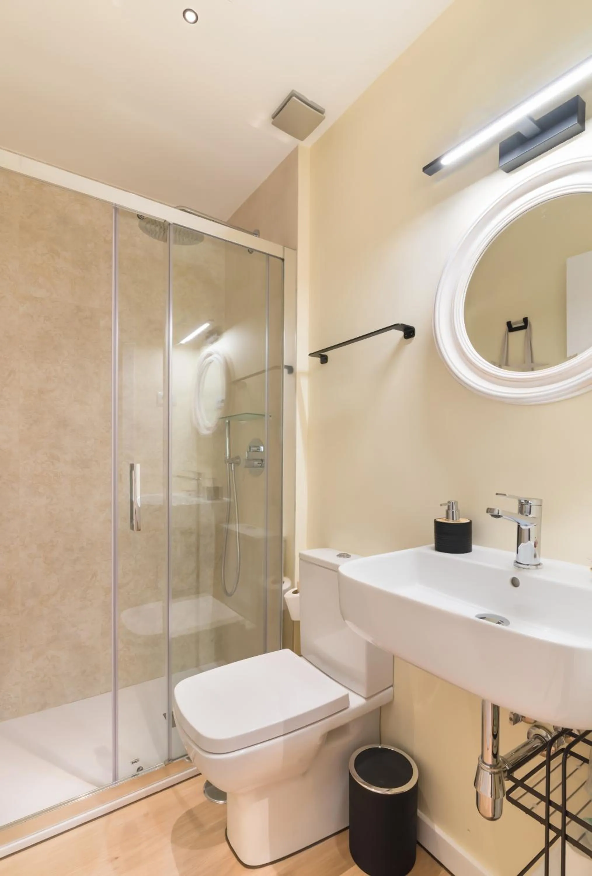 Bathroom in Hostal Evoke Madrid