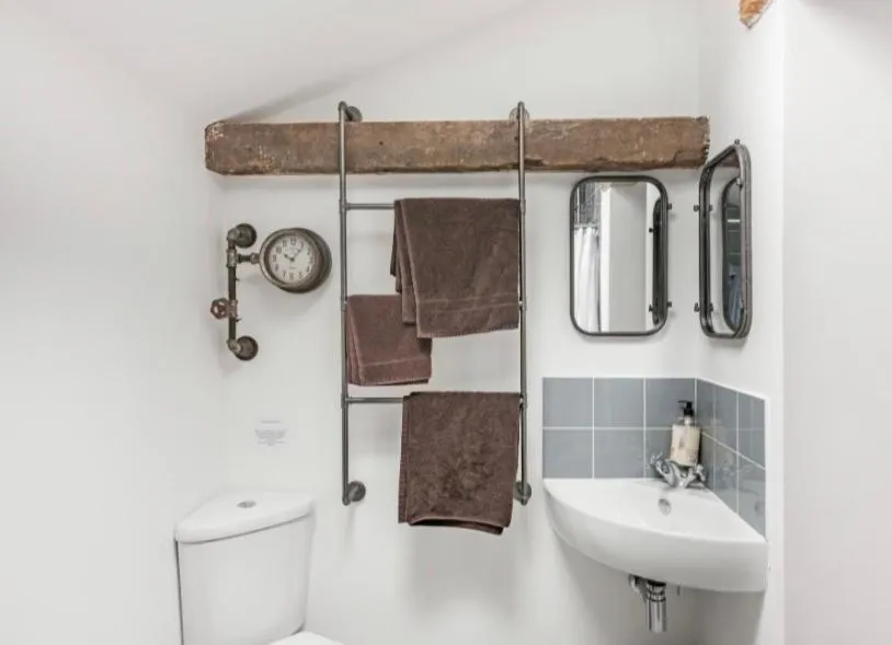 Bathroom in Rosie's Barn