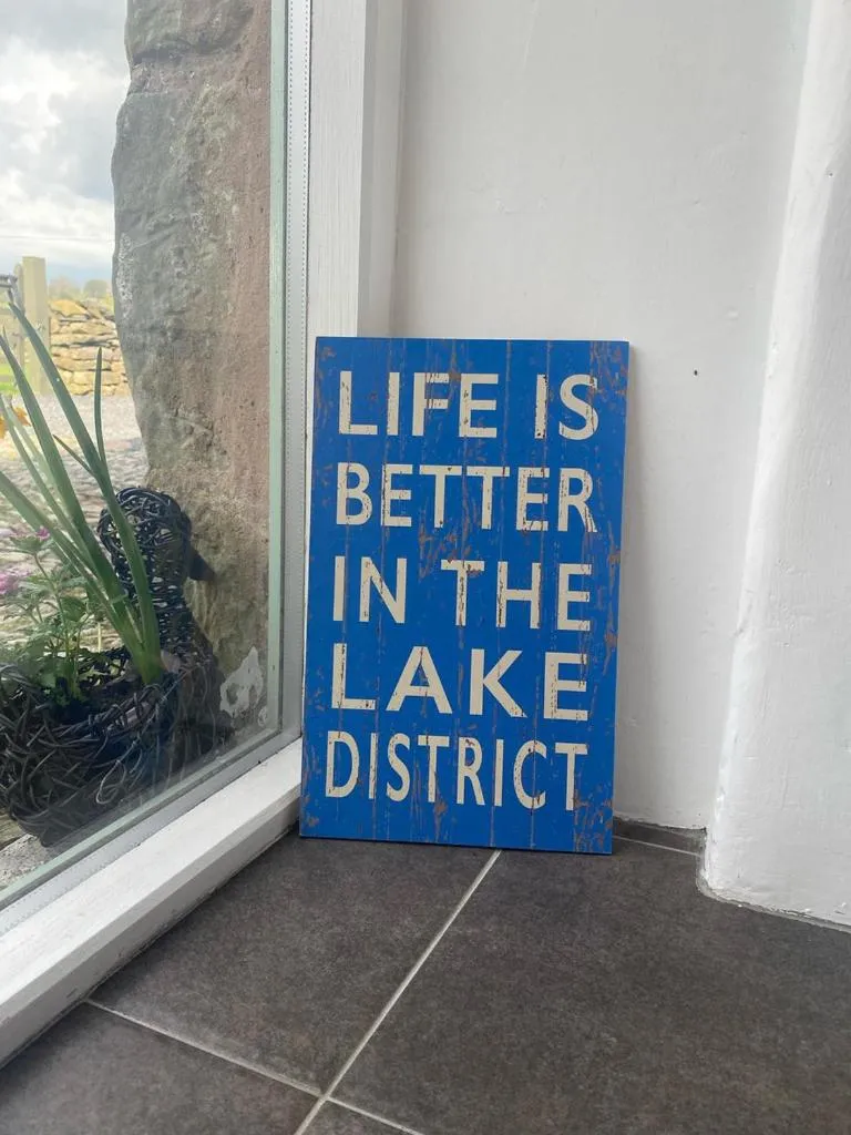 Text overlay in Rosie's Barn