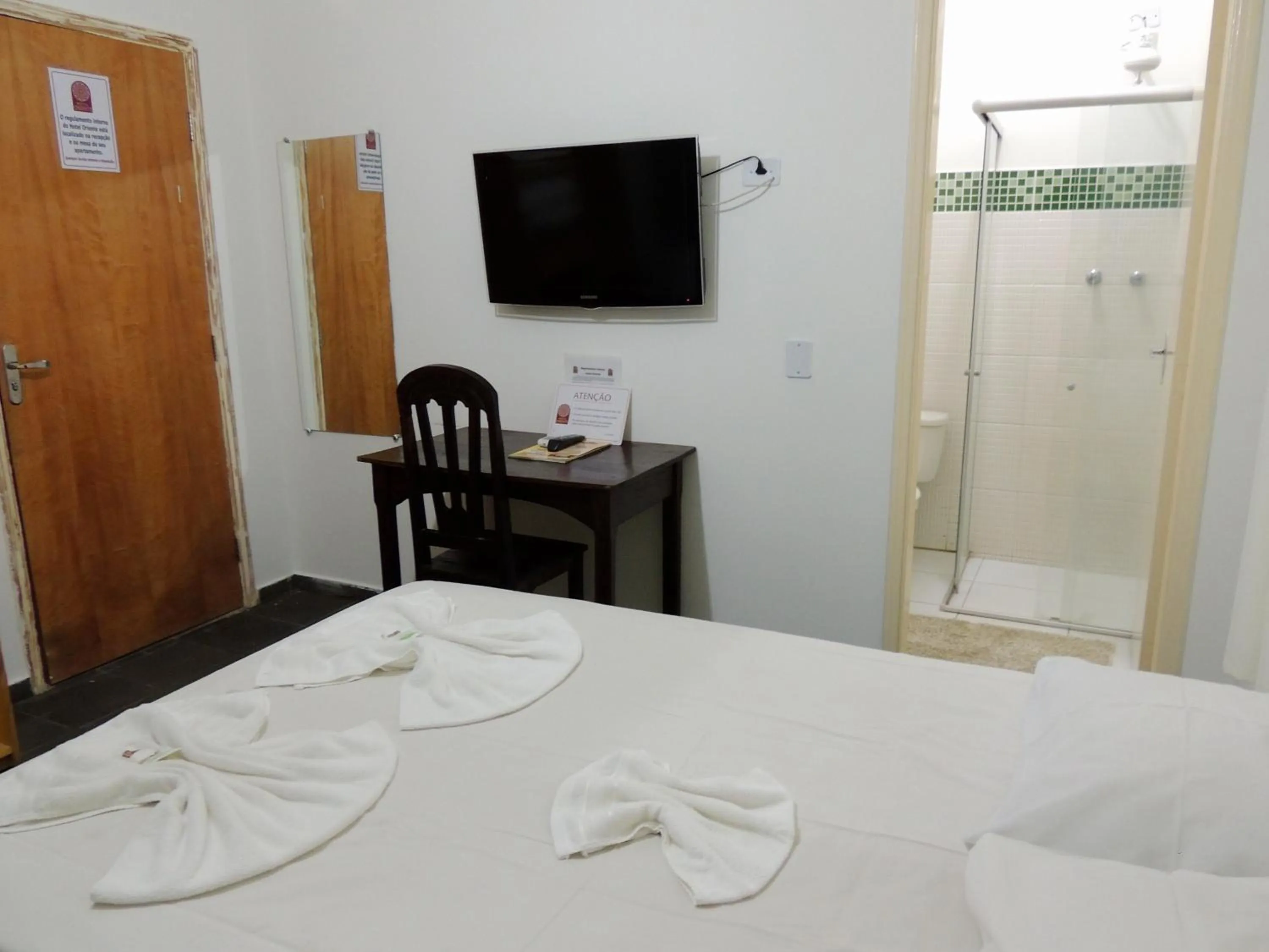 Photo of the whole room, Bed in Hotel Oriente