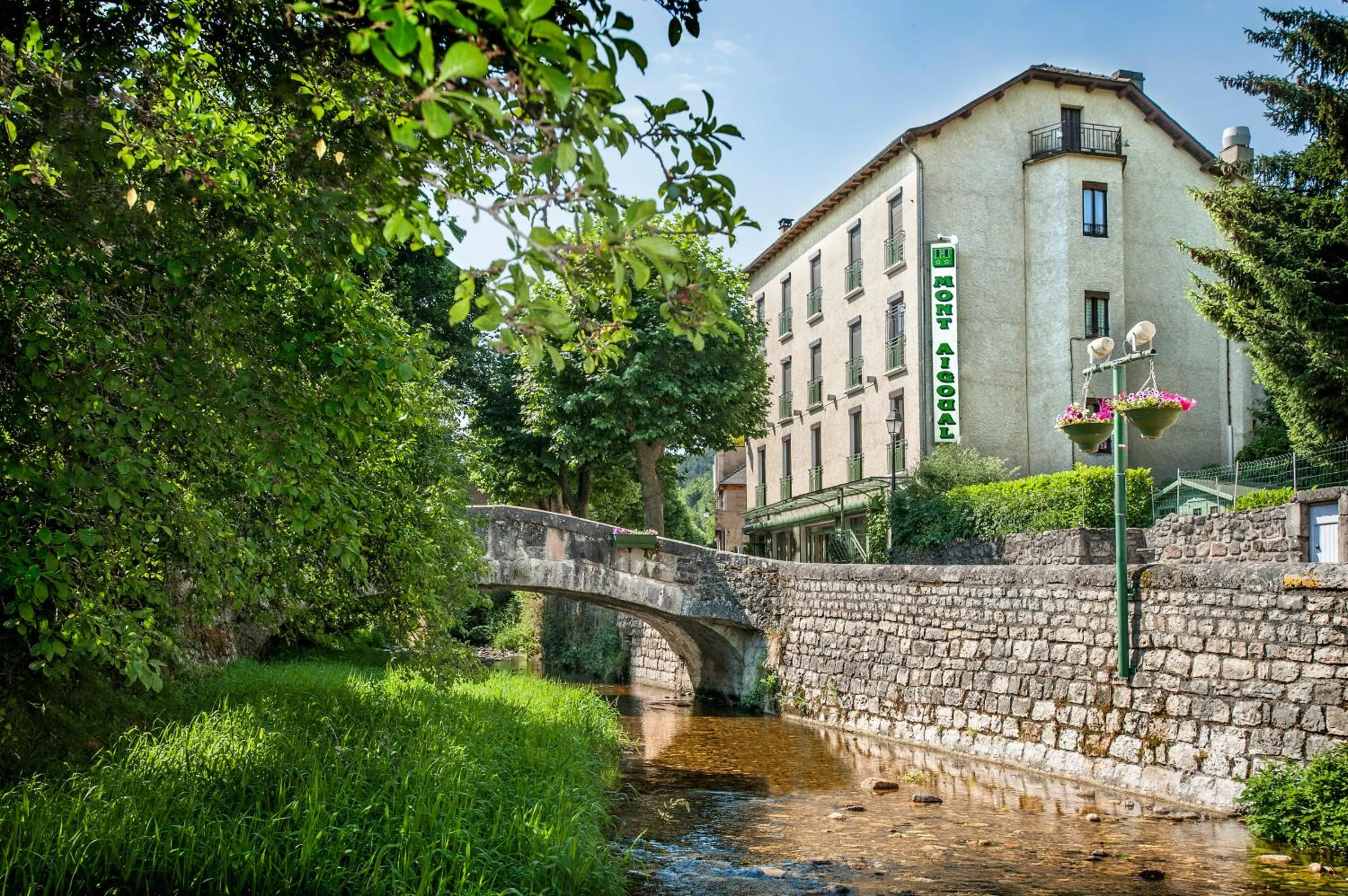 Property building in Logis Hôtel Restaurant Le Mont Aigoual