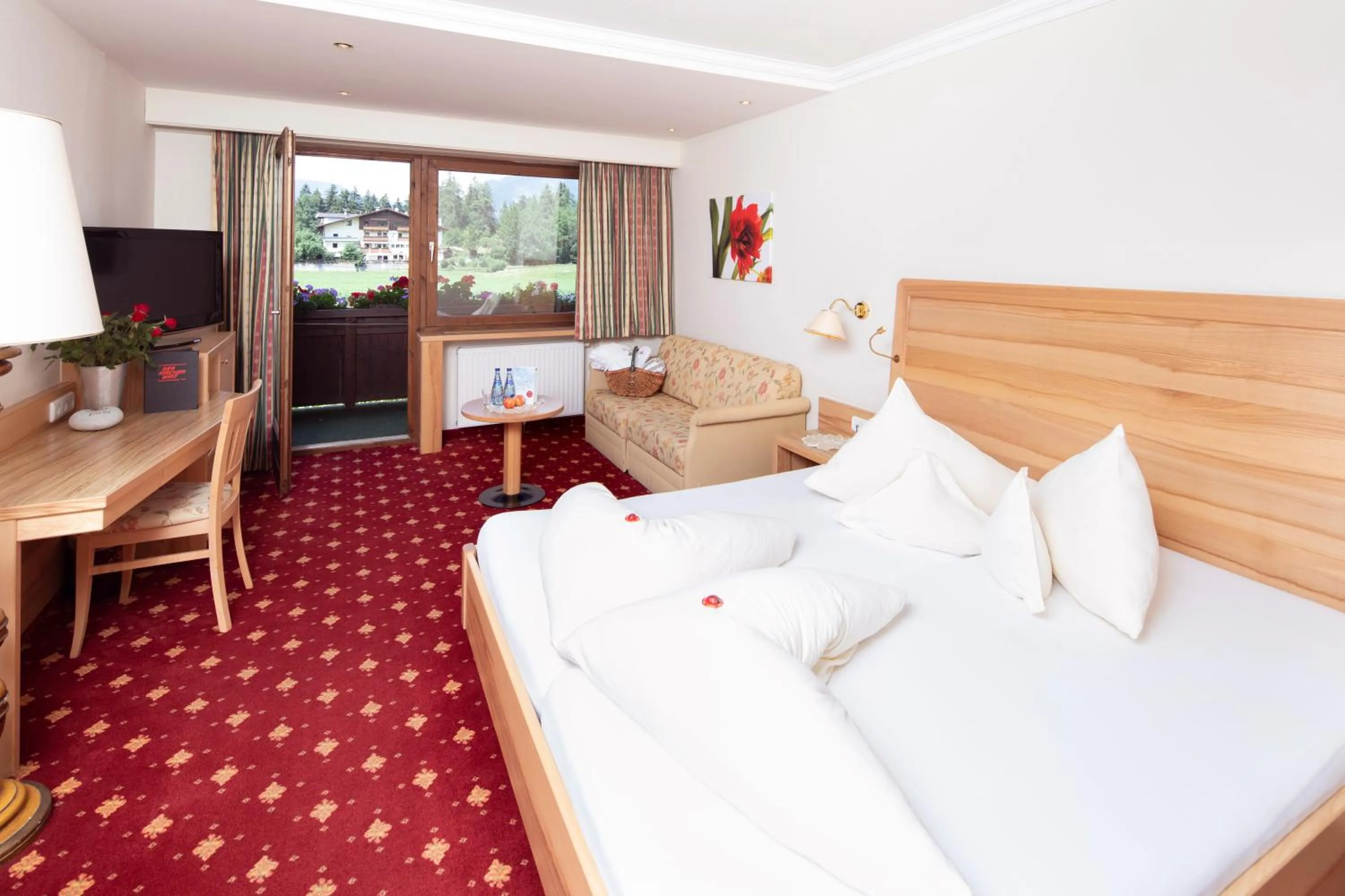 Photo of the whole room, Bed in Kirchenwirt