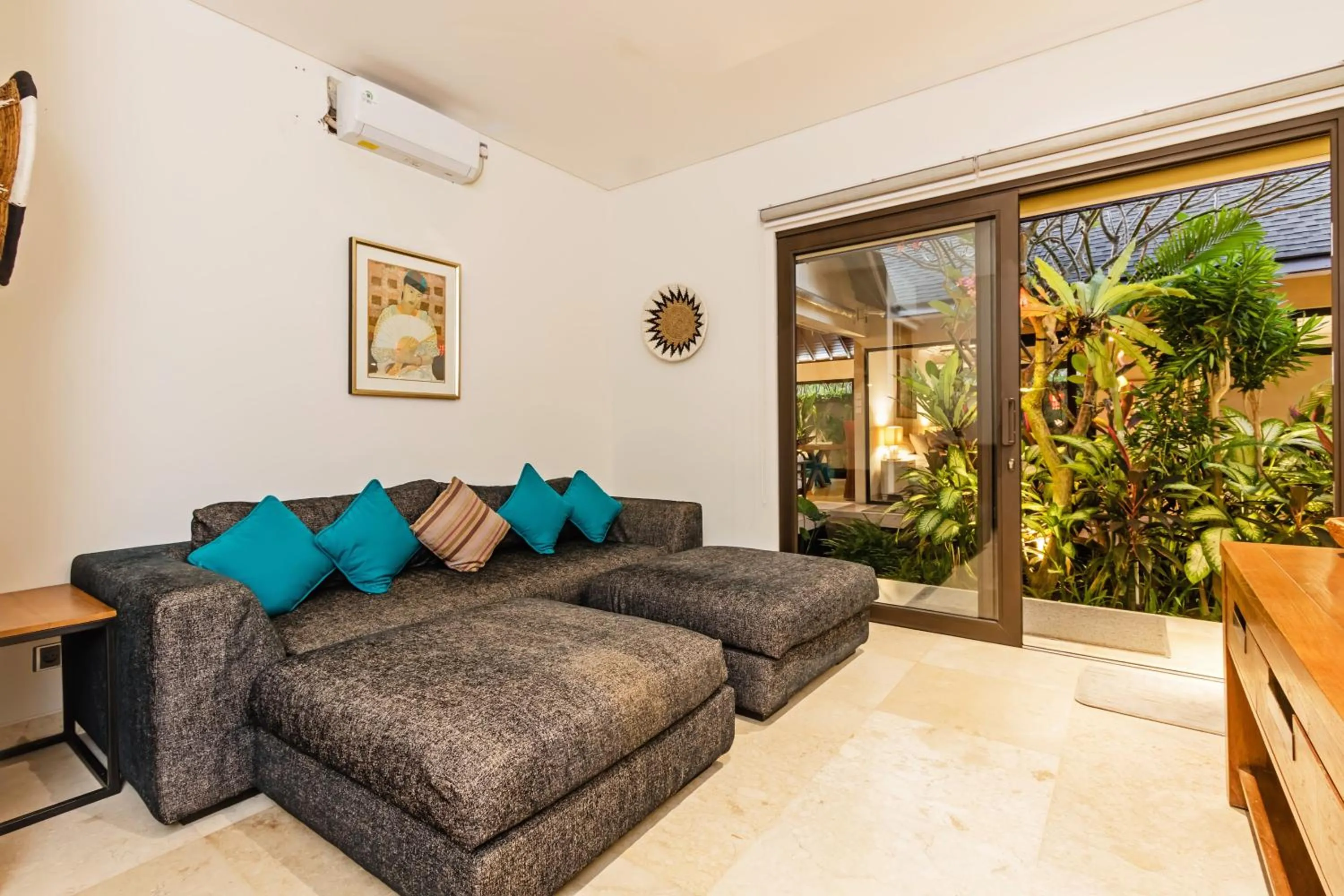 Communal lounge/ TV room in Villa Karang Berawa