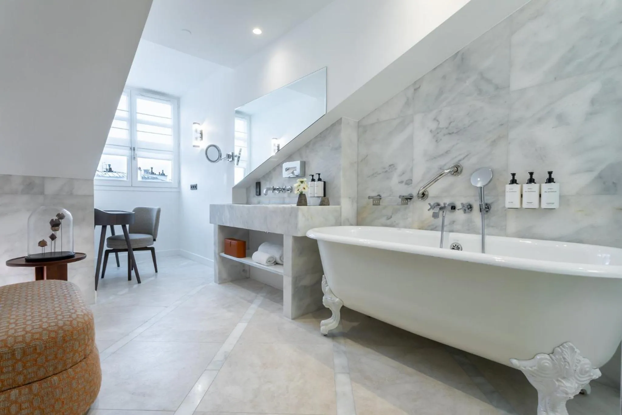 Bathroom in InterContinental Paris Champs Elysées Etoile by IHG