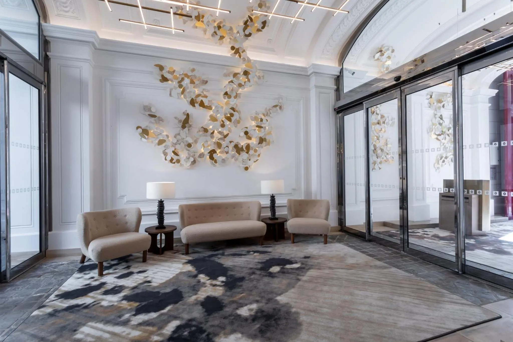 Property building in InterContinental Paris Champs Elysées Etoile by IHG