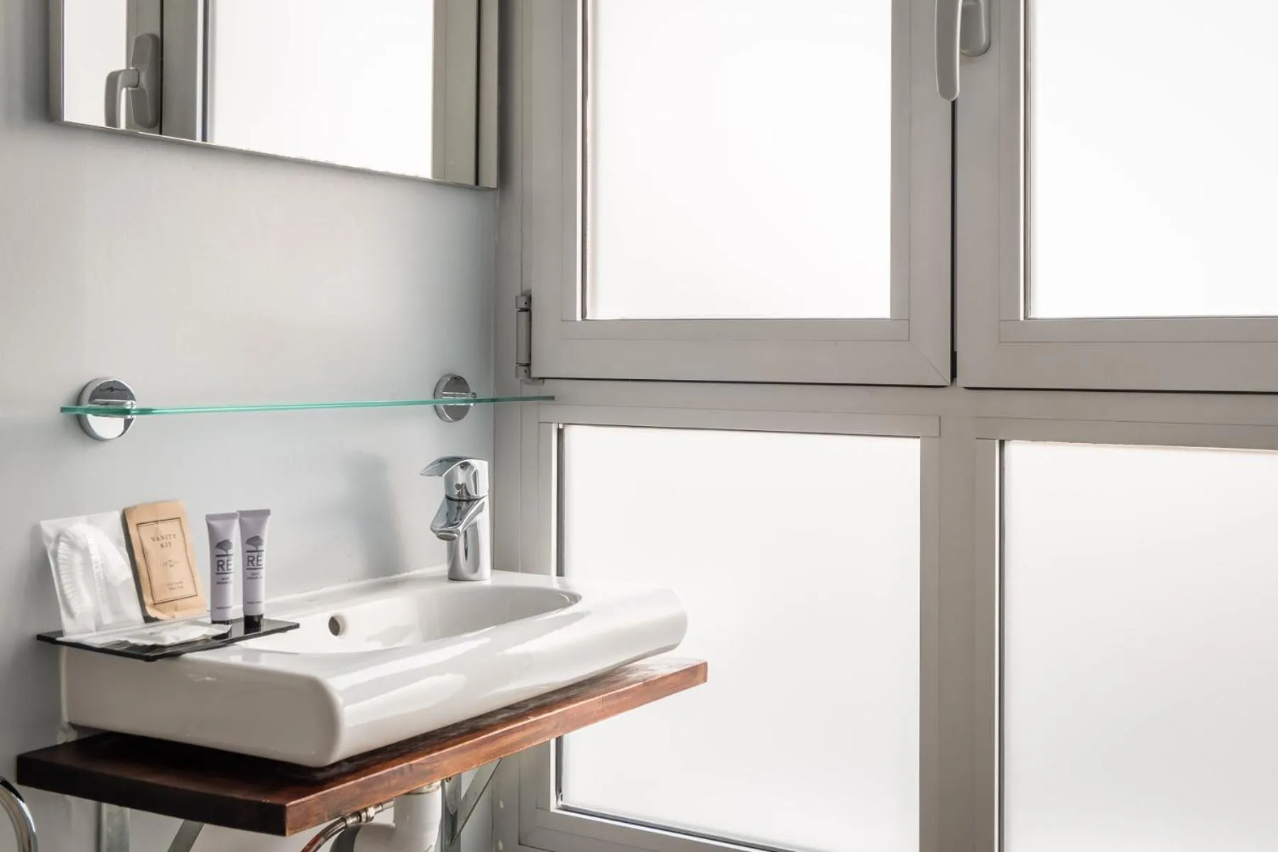 Bathroom in Hotel Madanis Liceo