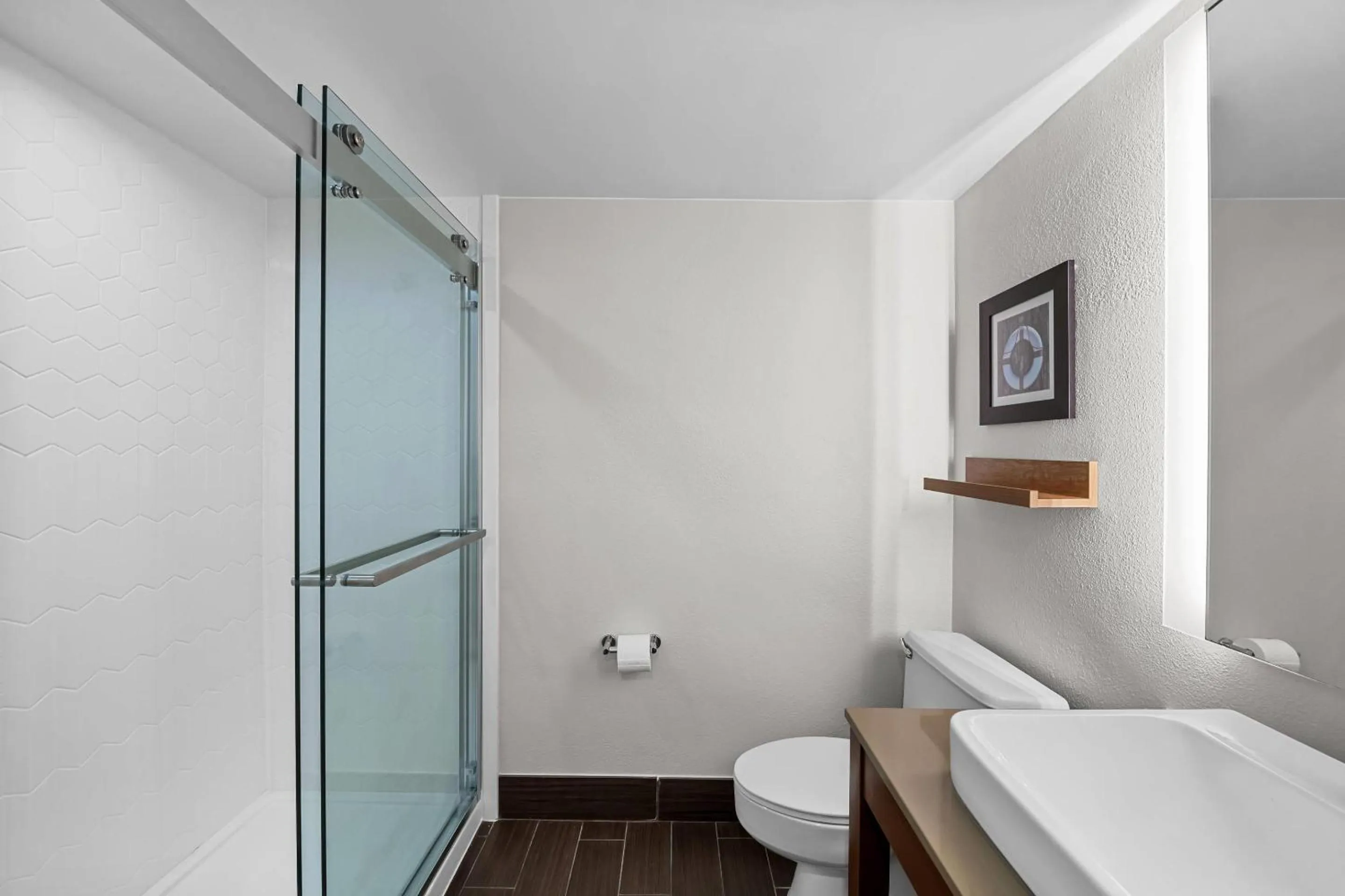 Bedroom in Country Inn & Suites by Radisson, Virginia Beach Oceanfront