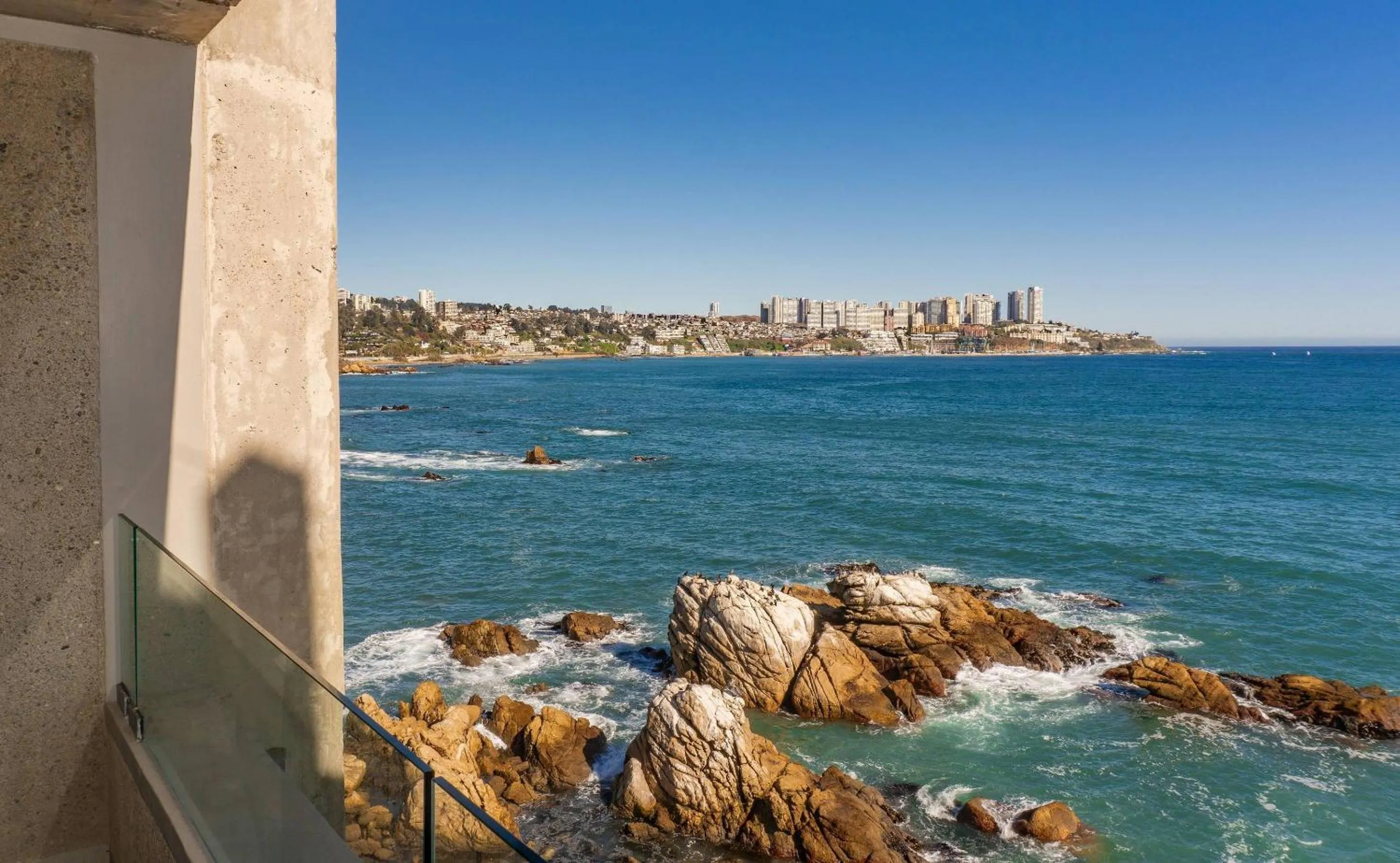 Bedroom in Radisson Blu Acqua Hotel & Spa Concon