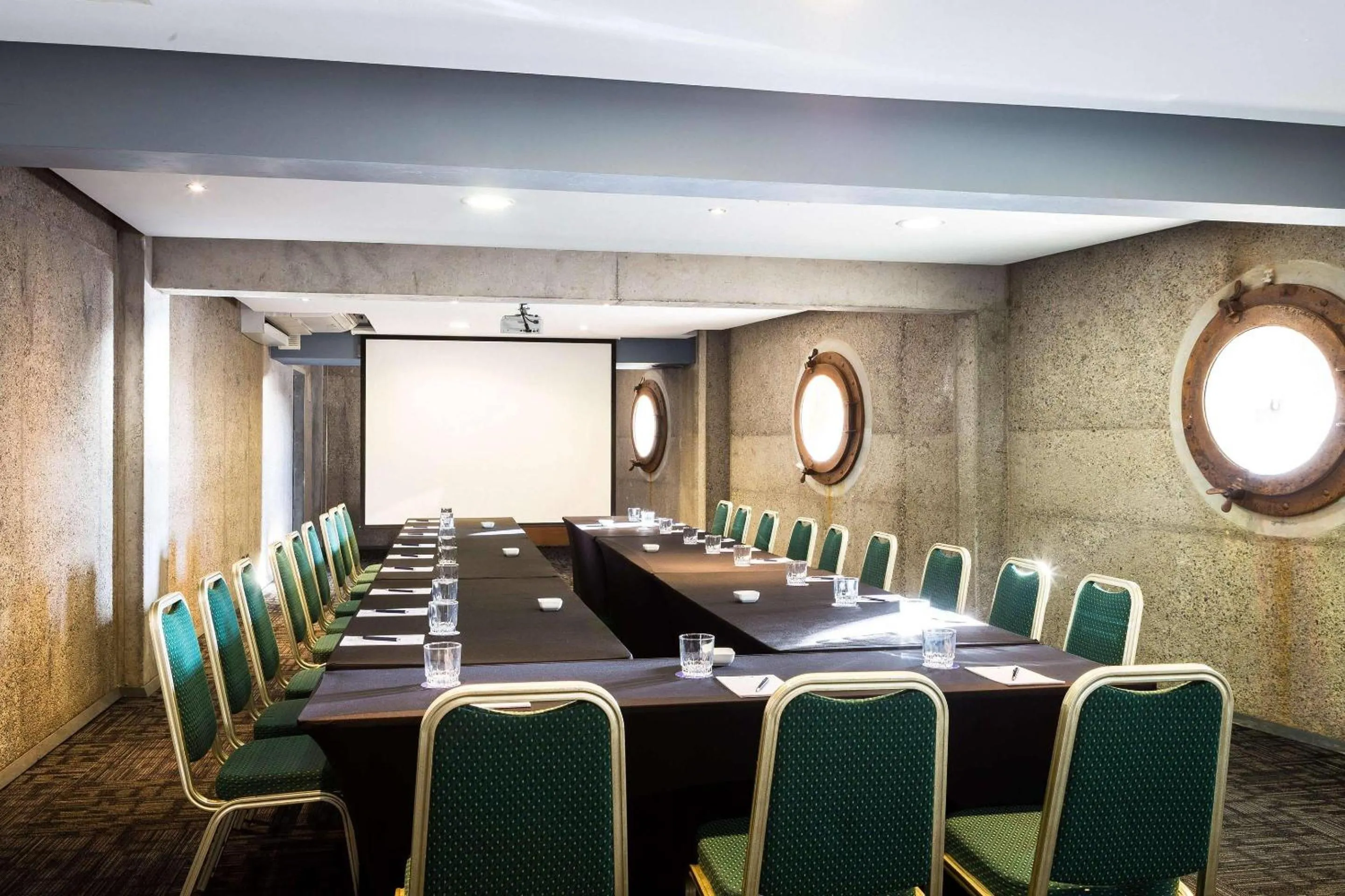 Meeting/conference room in Radisson Blu Acqua Hotel & Spa Concon