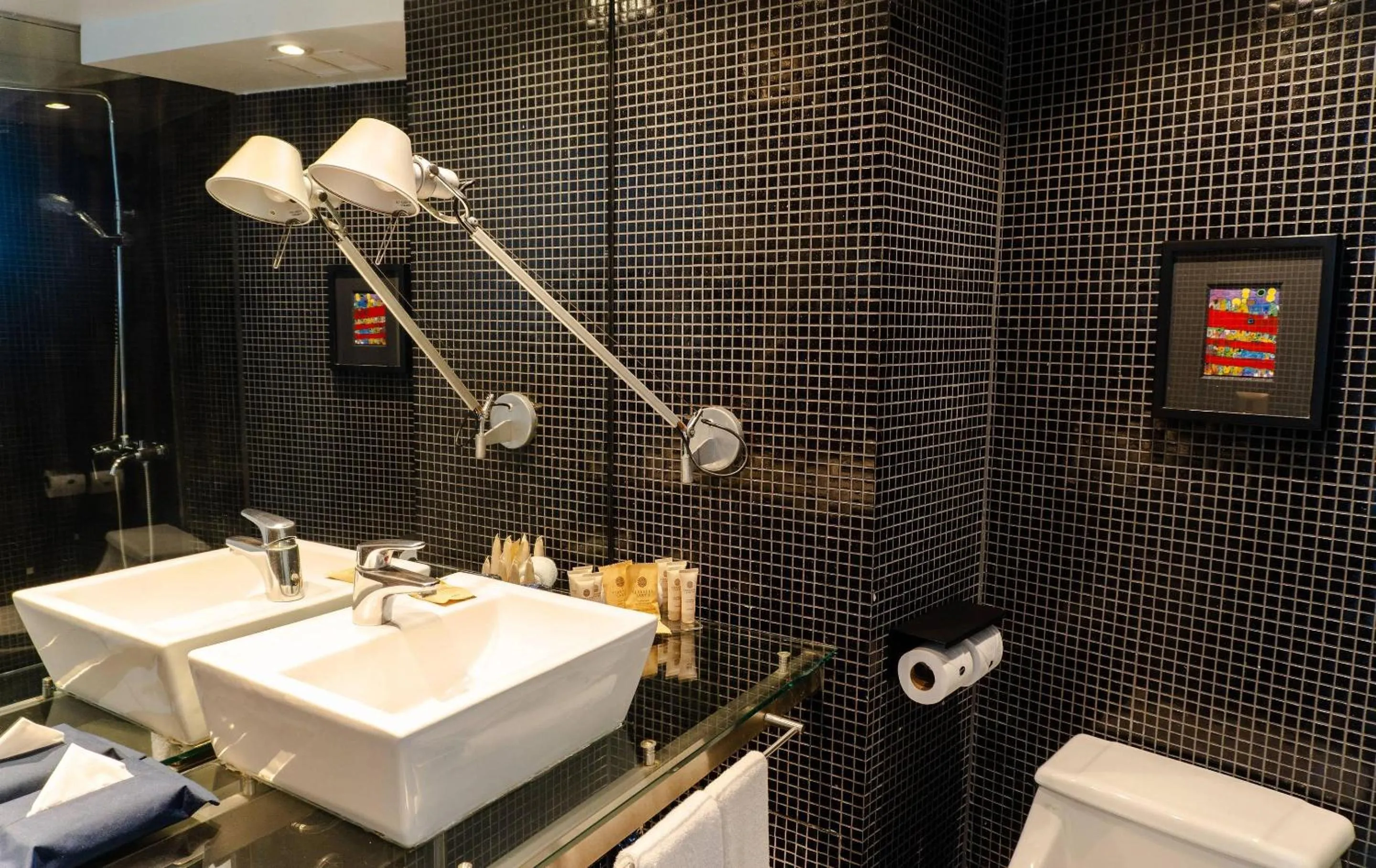 Bedroom in Radisson Blu Acqua Hotel & Spa Concon