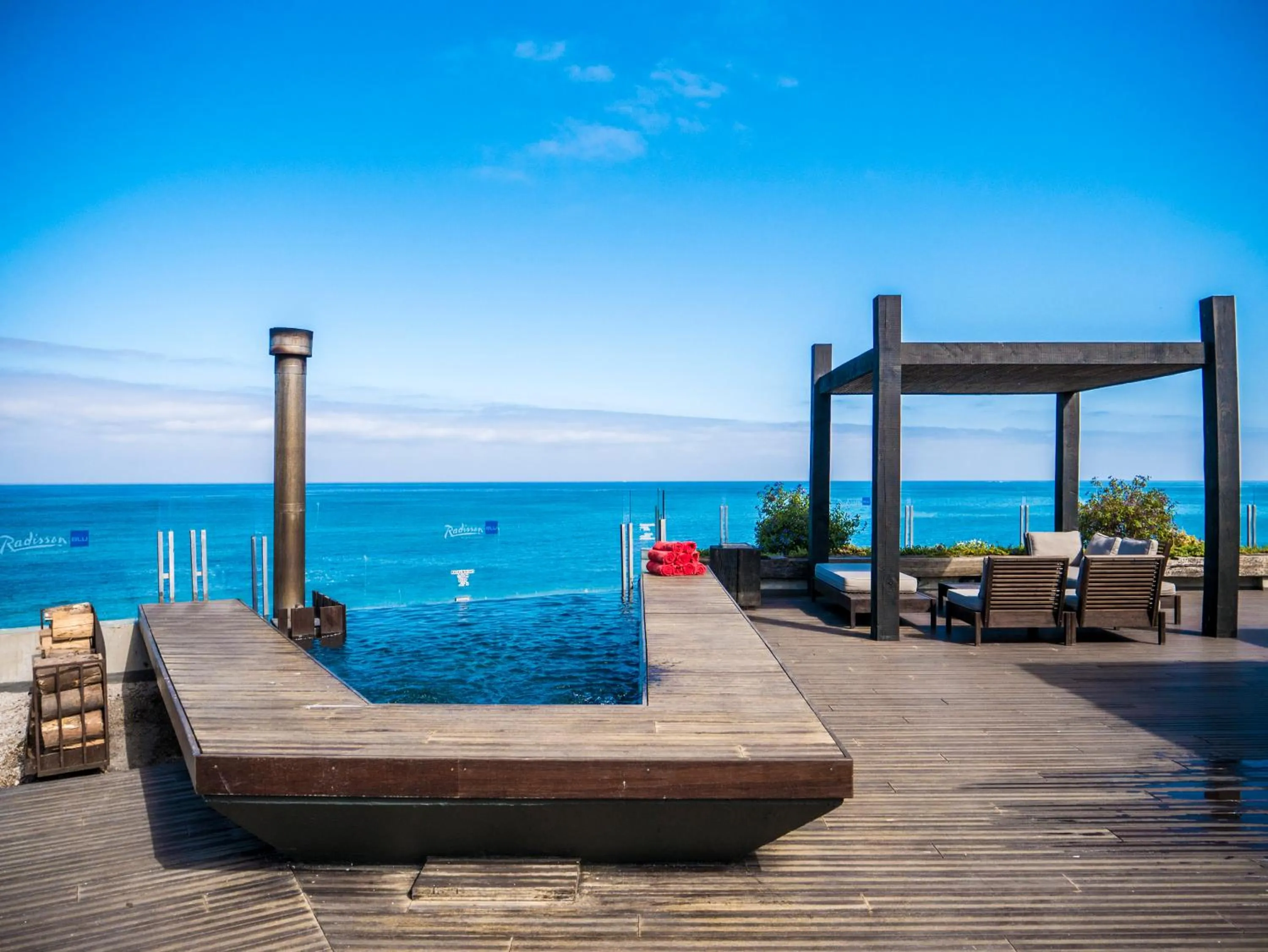 Radisson Blu Acqua Hotel & Spa Concon