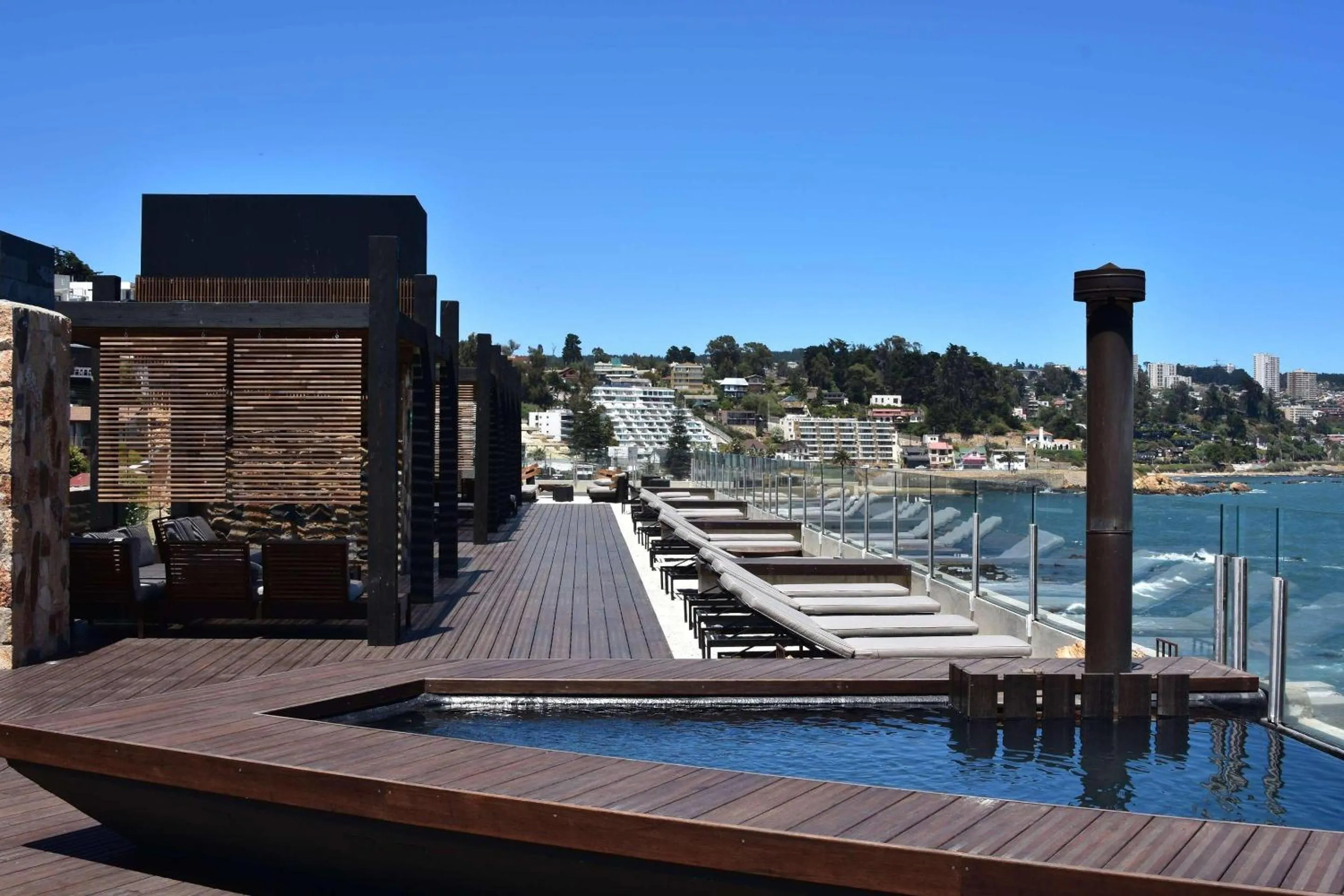 Property building in Radisson Blu Acqua Hotel & Spa Concon