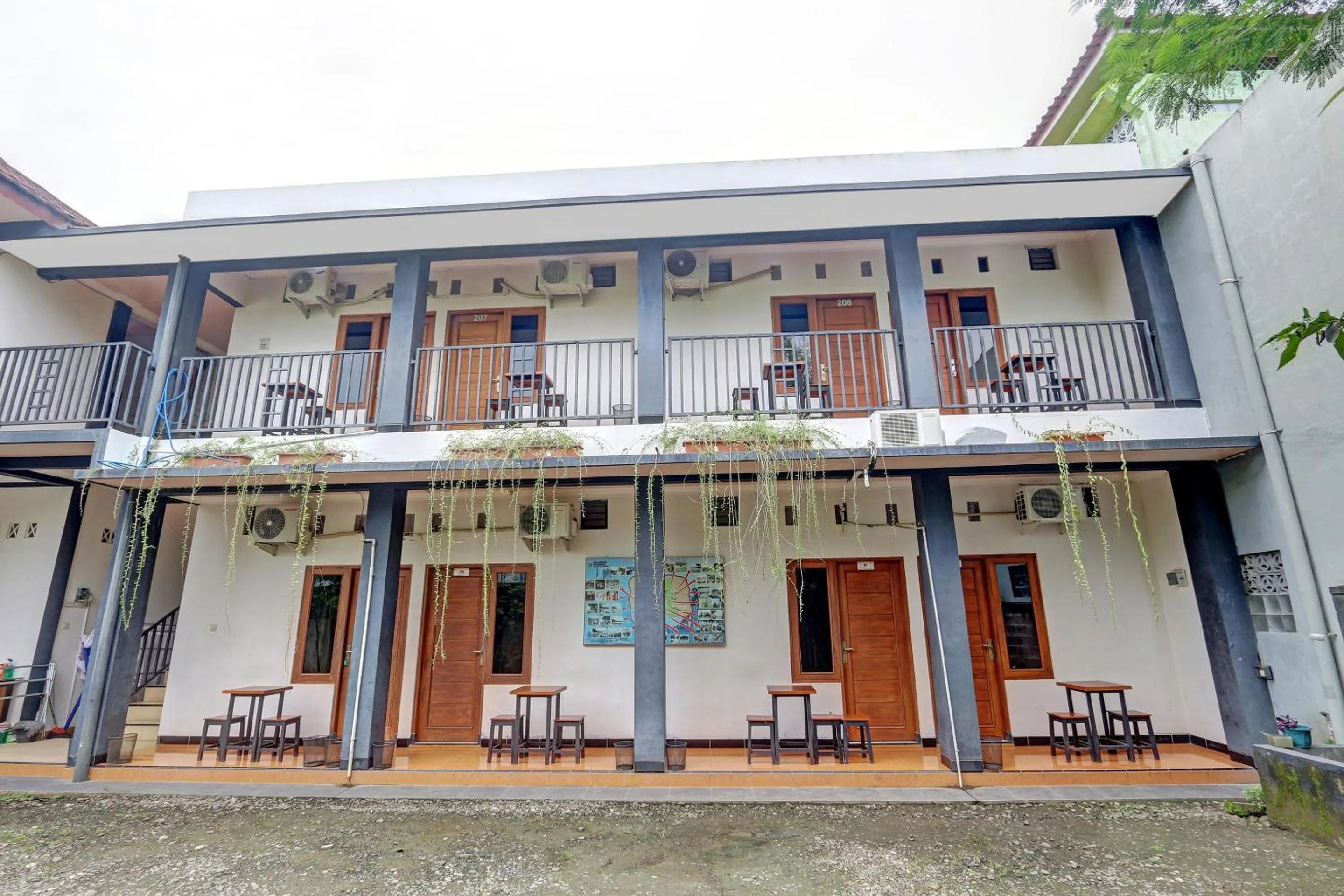 Property building in Hotel Wisma CK