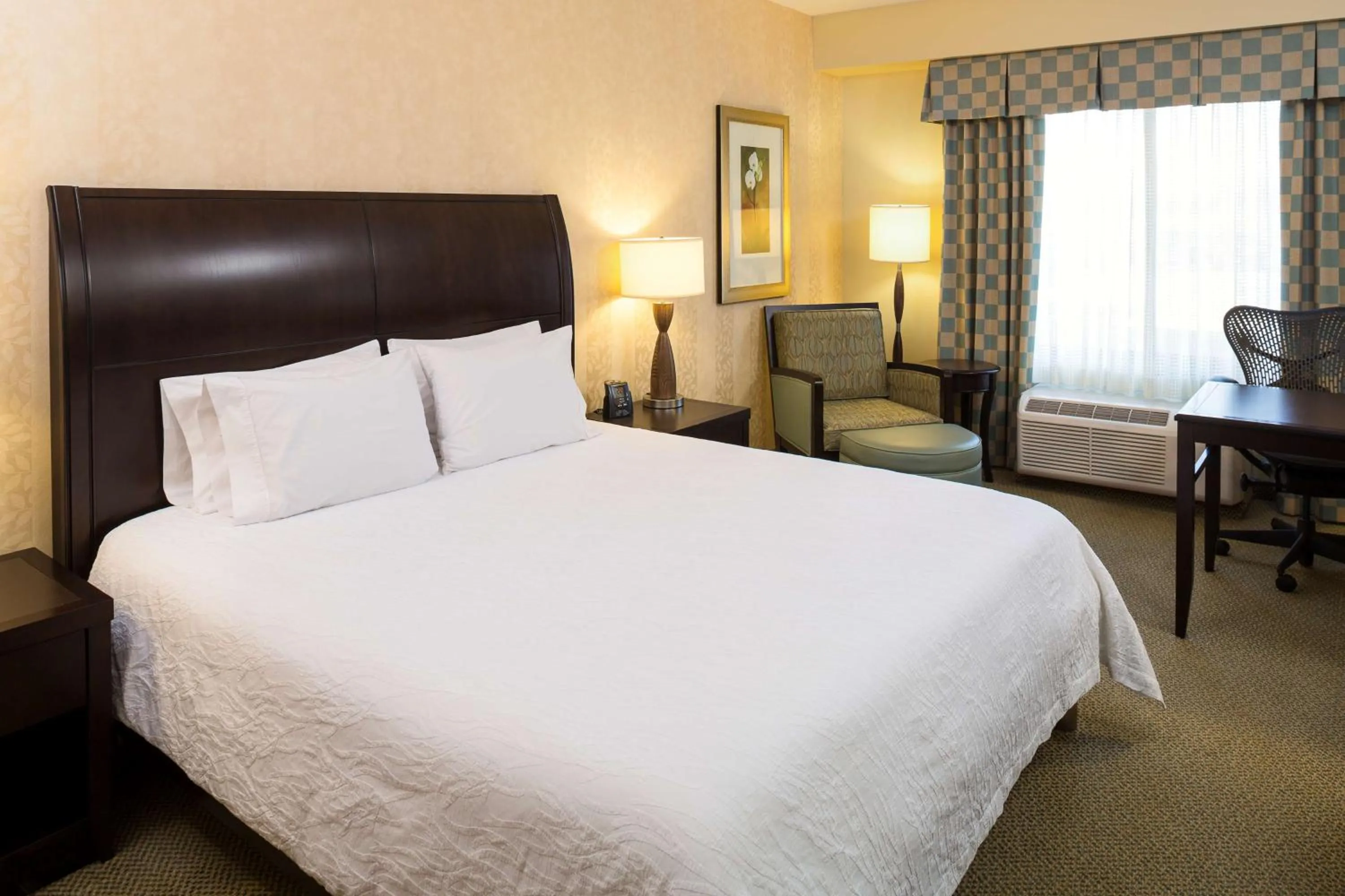 Bed in Hilton Garden Inn Sioux Falls South