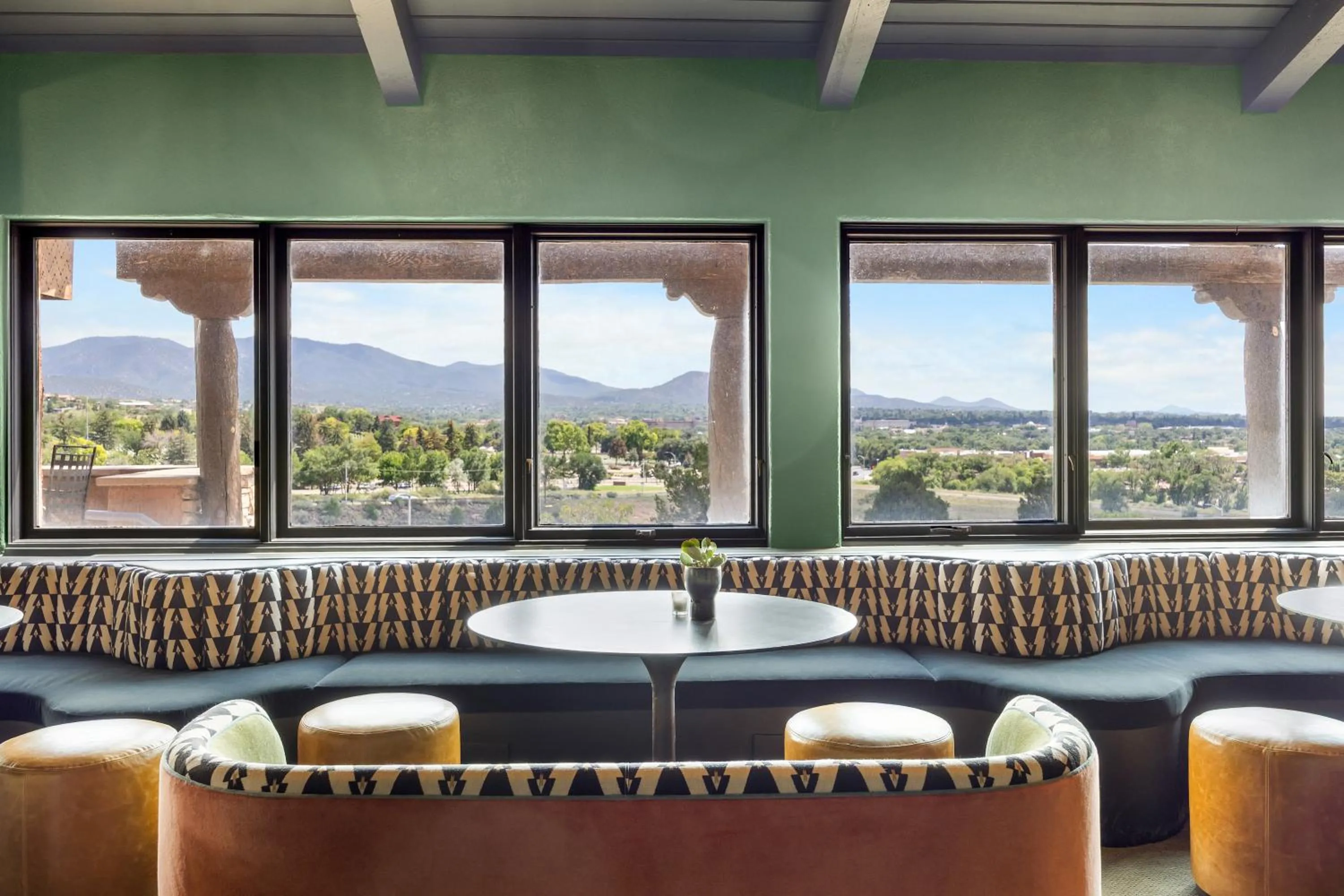 Restaurant/places to eat in Hotel Glorieta