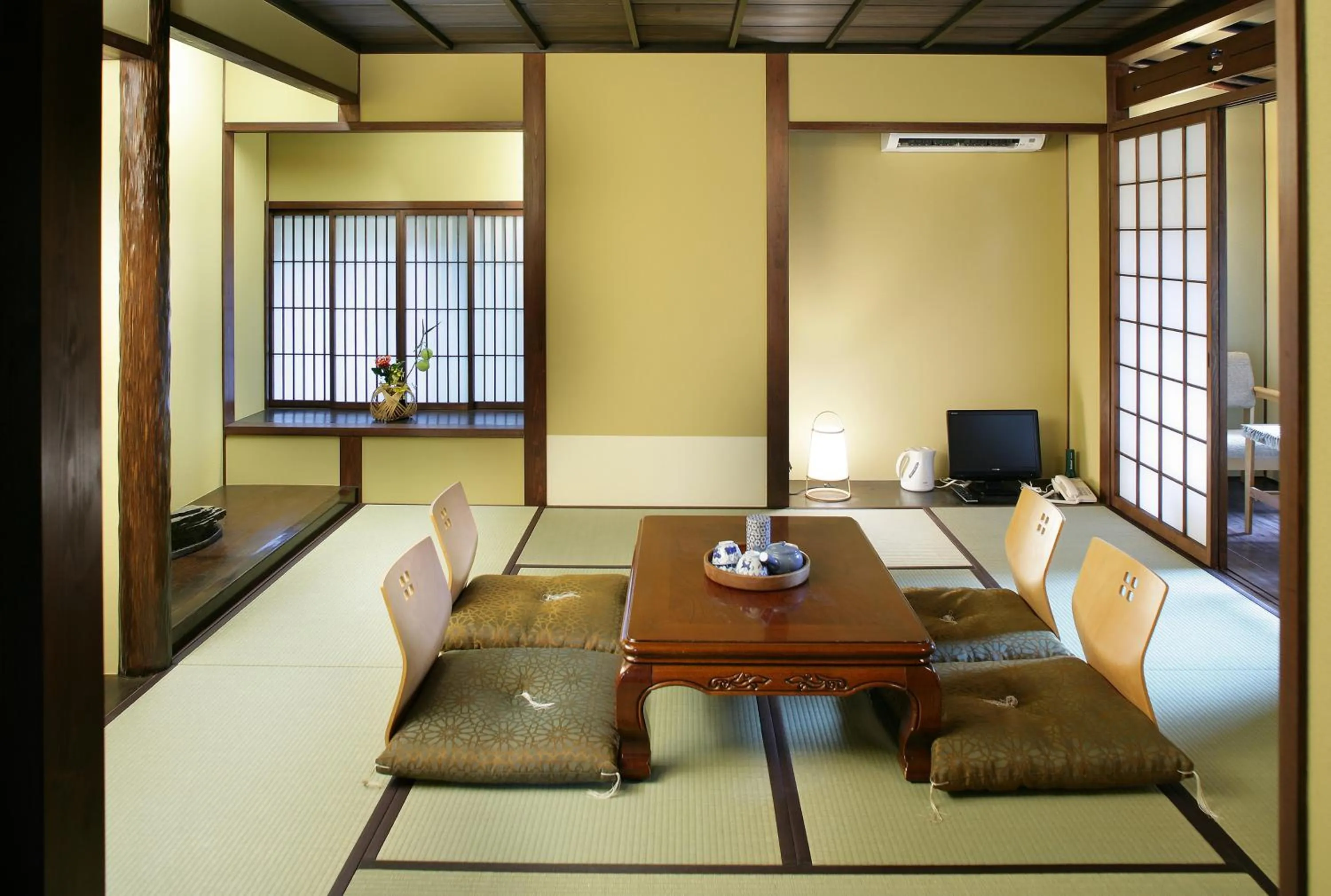 Dining area in Matsubaya Ryokan