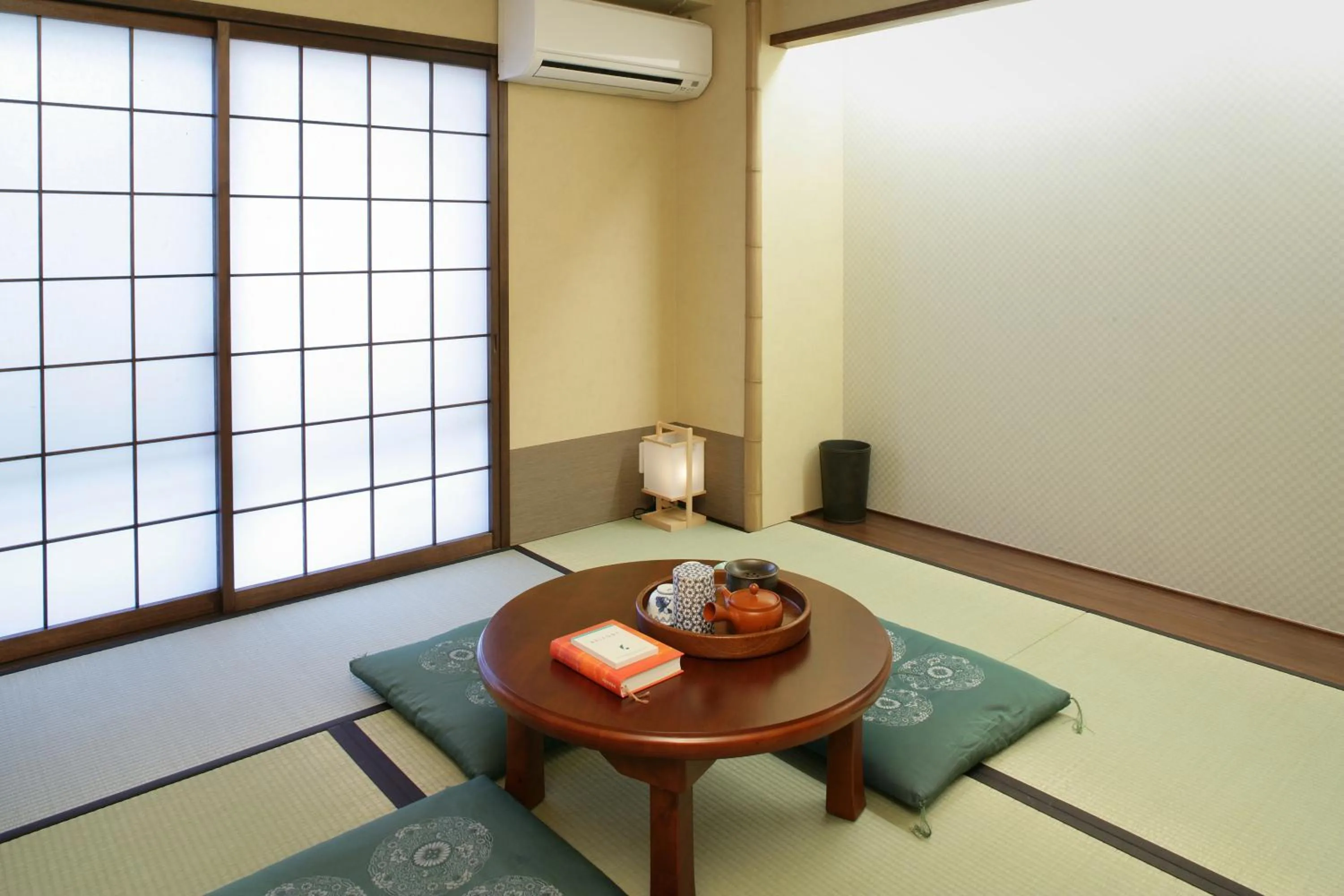 Living room in Matsubaya Ryokan