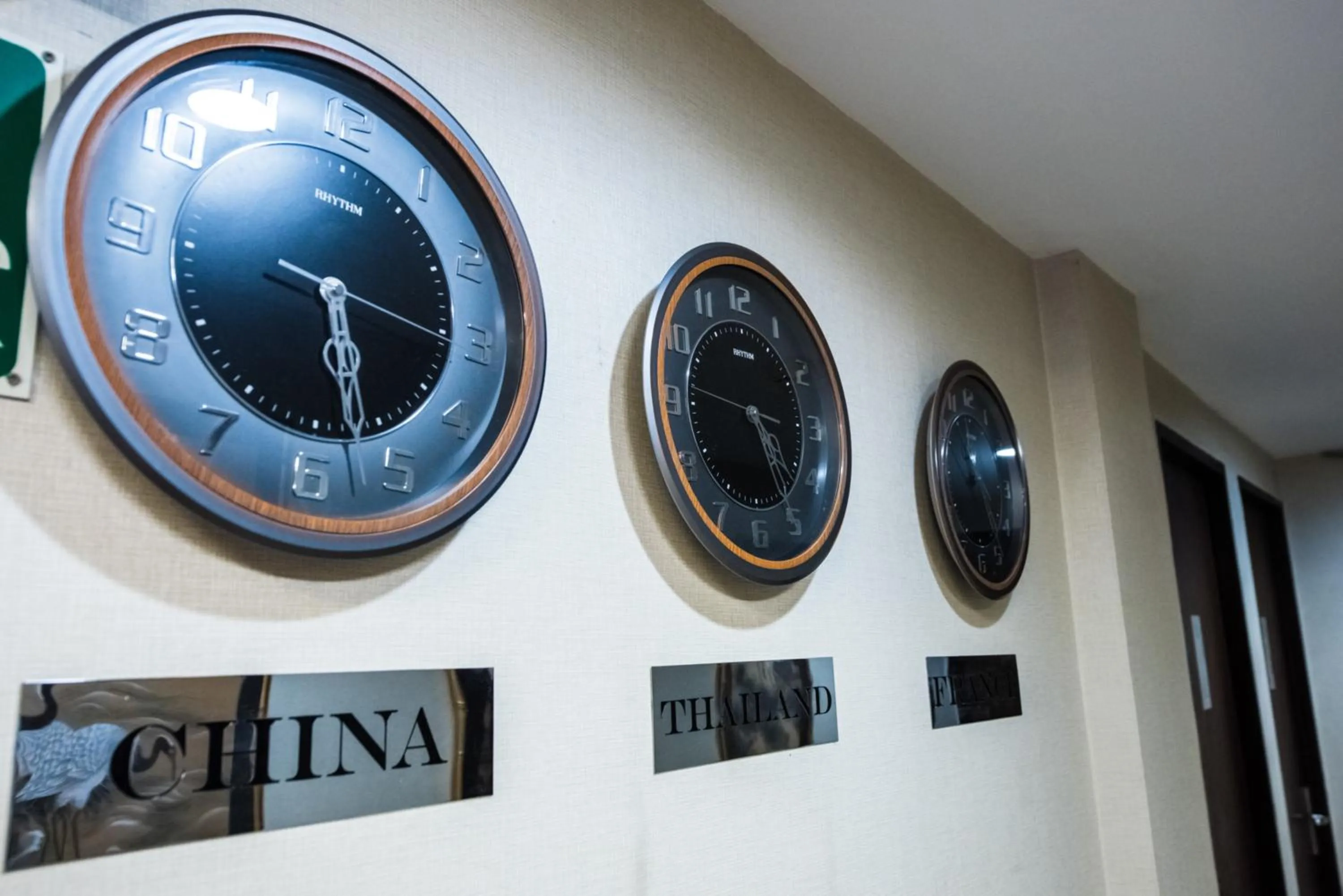 Decorative detail in Arawana Express Chinatown