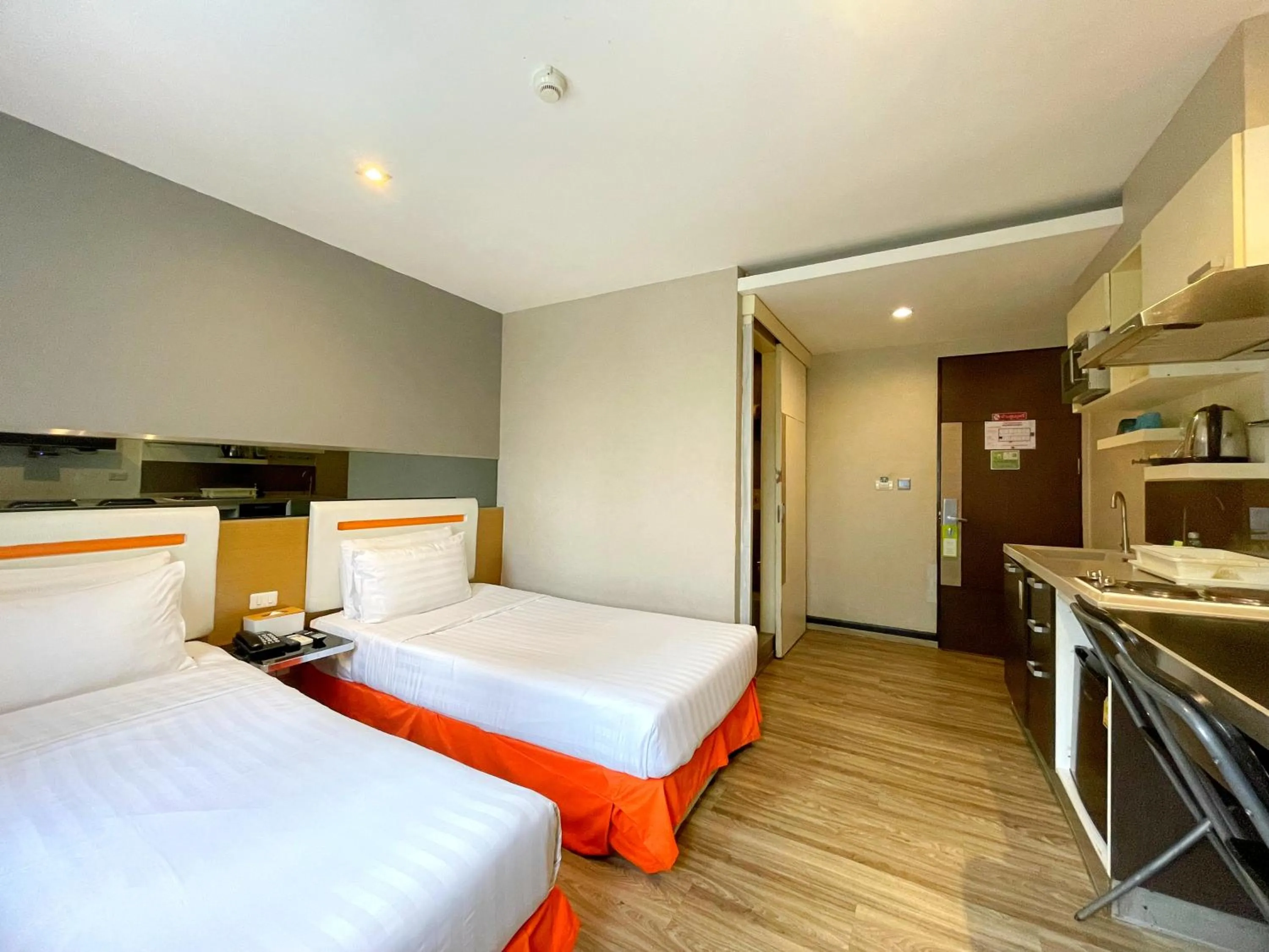 Bed in Arawana Express Phromphong