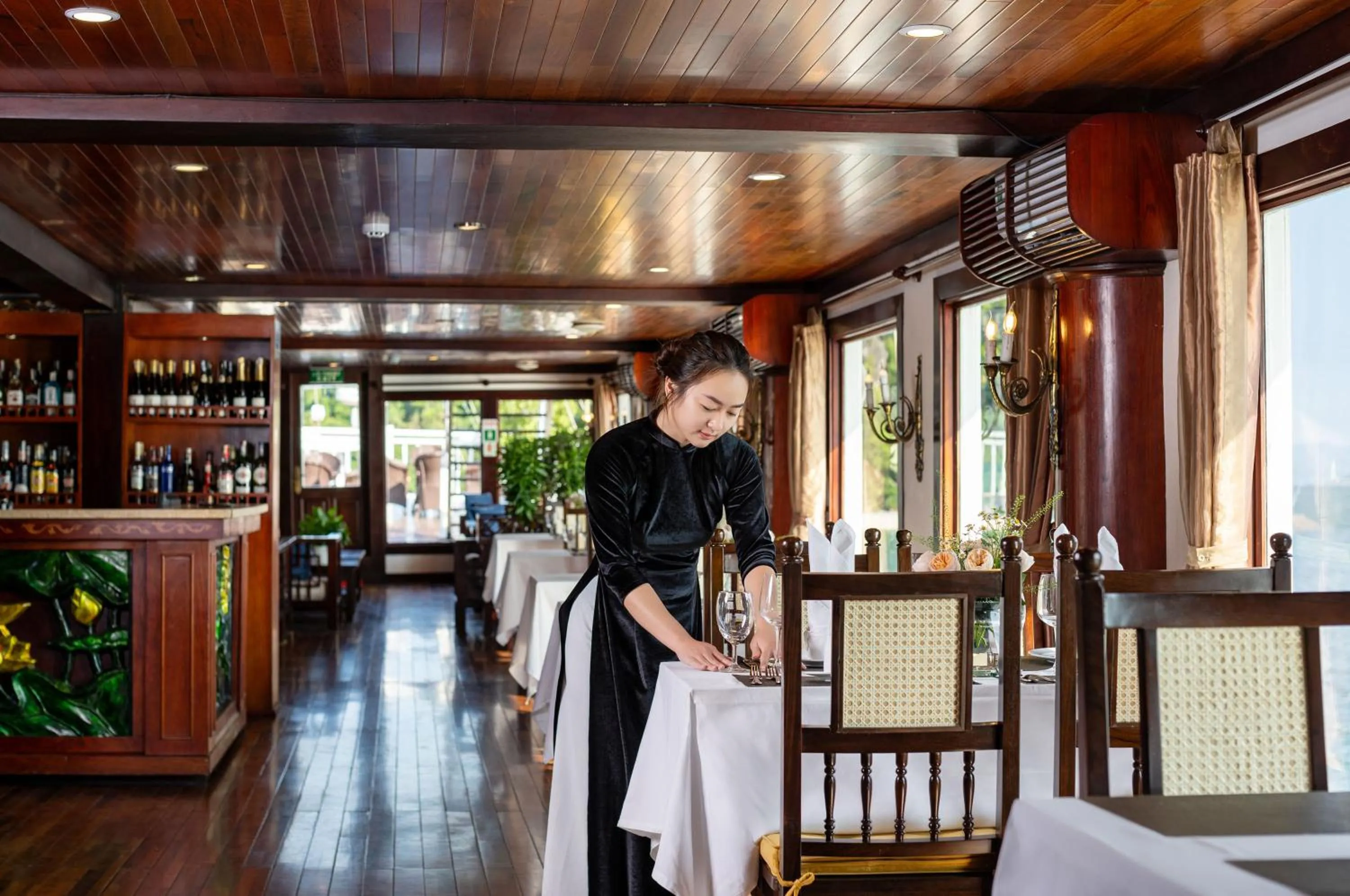 Restaurant/places to eat in Indochina Sails Ha Long Bay