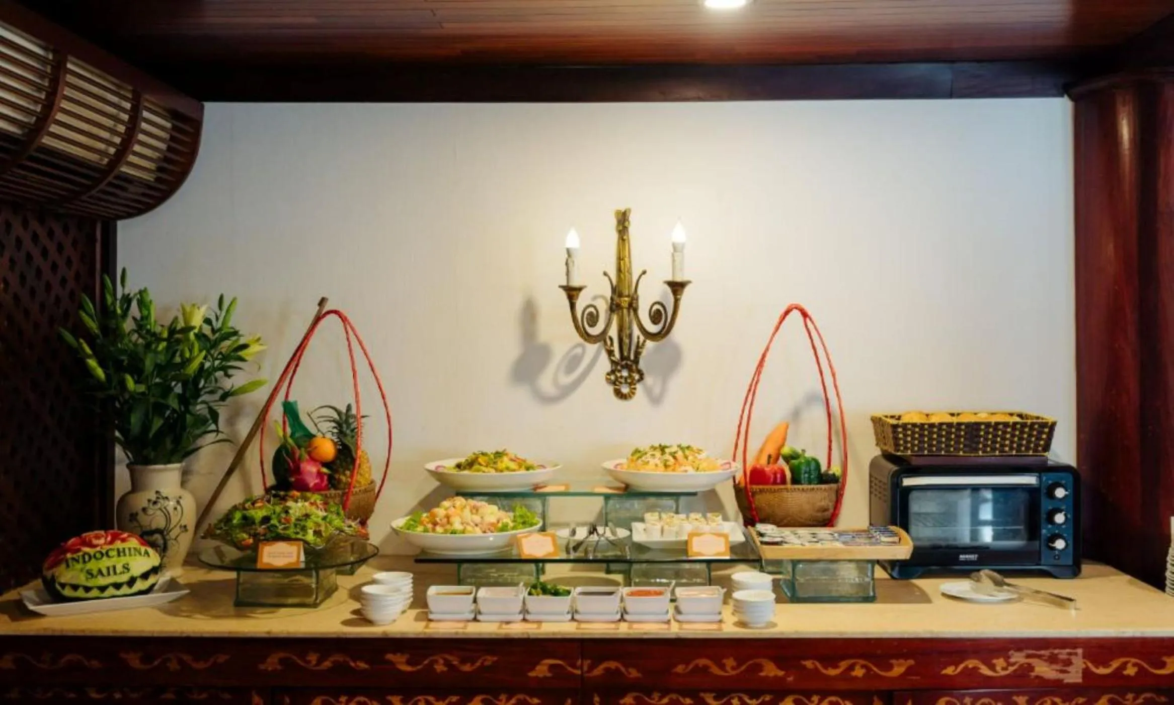 Food and drinks in Indochina Sails Ha Long Bay