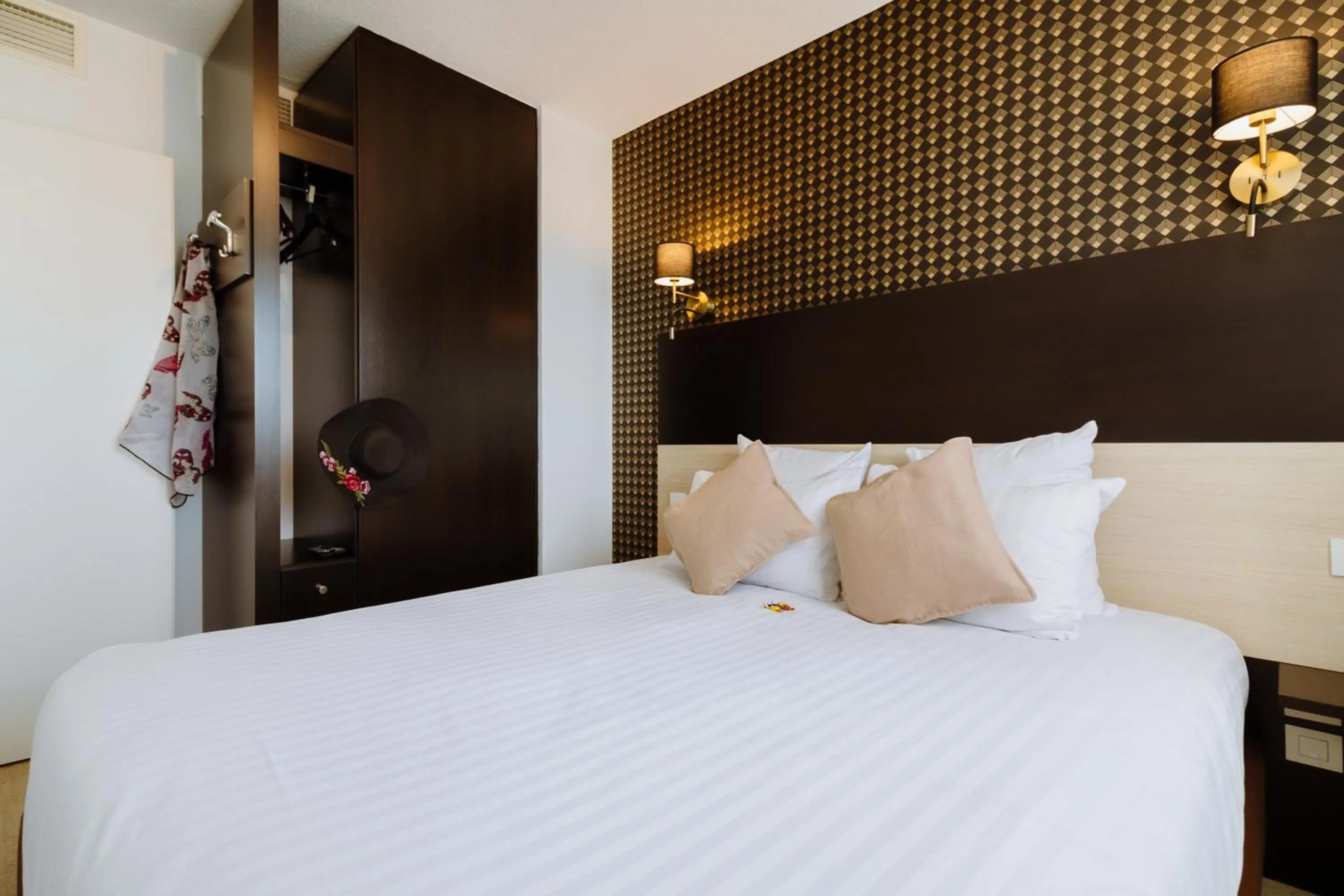 Bed in Clarion Aparthotel Toulouse Le Parc de l'Escale