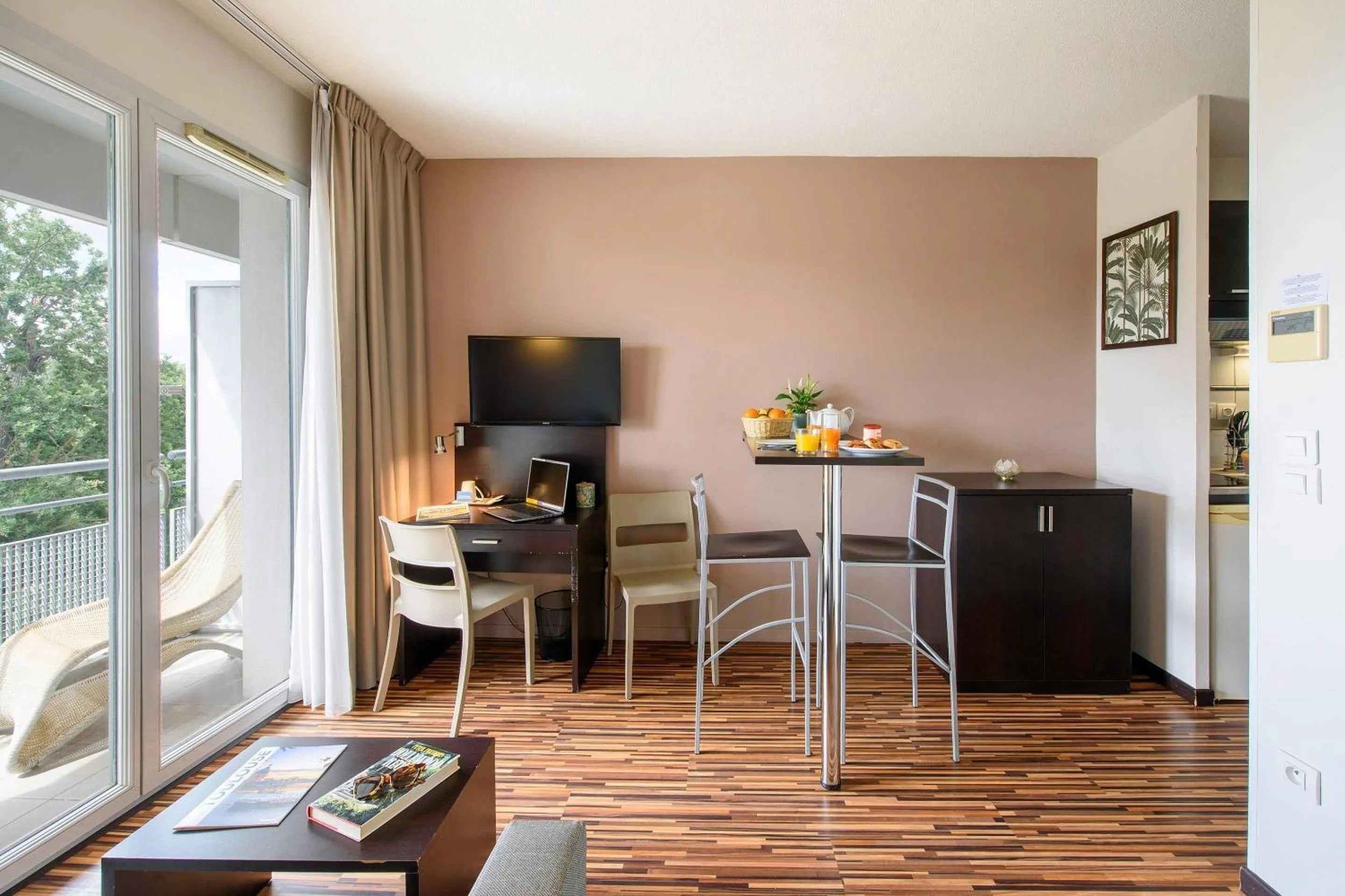 Bedroom in Clarion Aparthotel Toulouse Le Parc de l'Escale