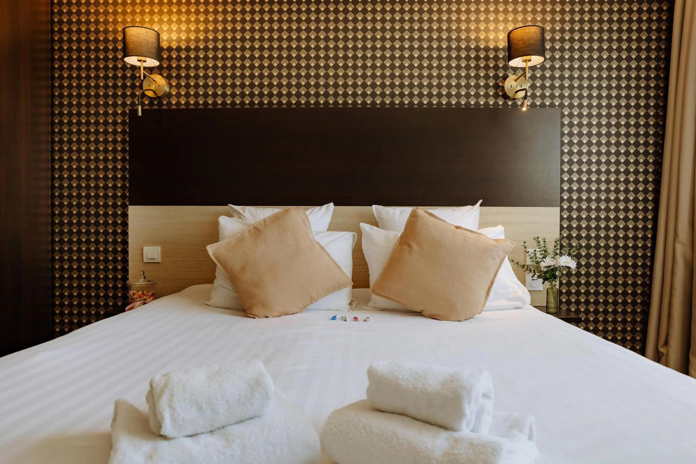 Bedroom, Bed in Clarion Aparthotel Toulouse Le Parc de l'Escale