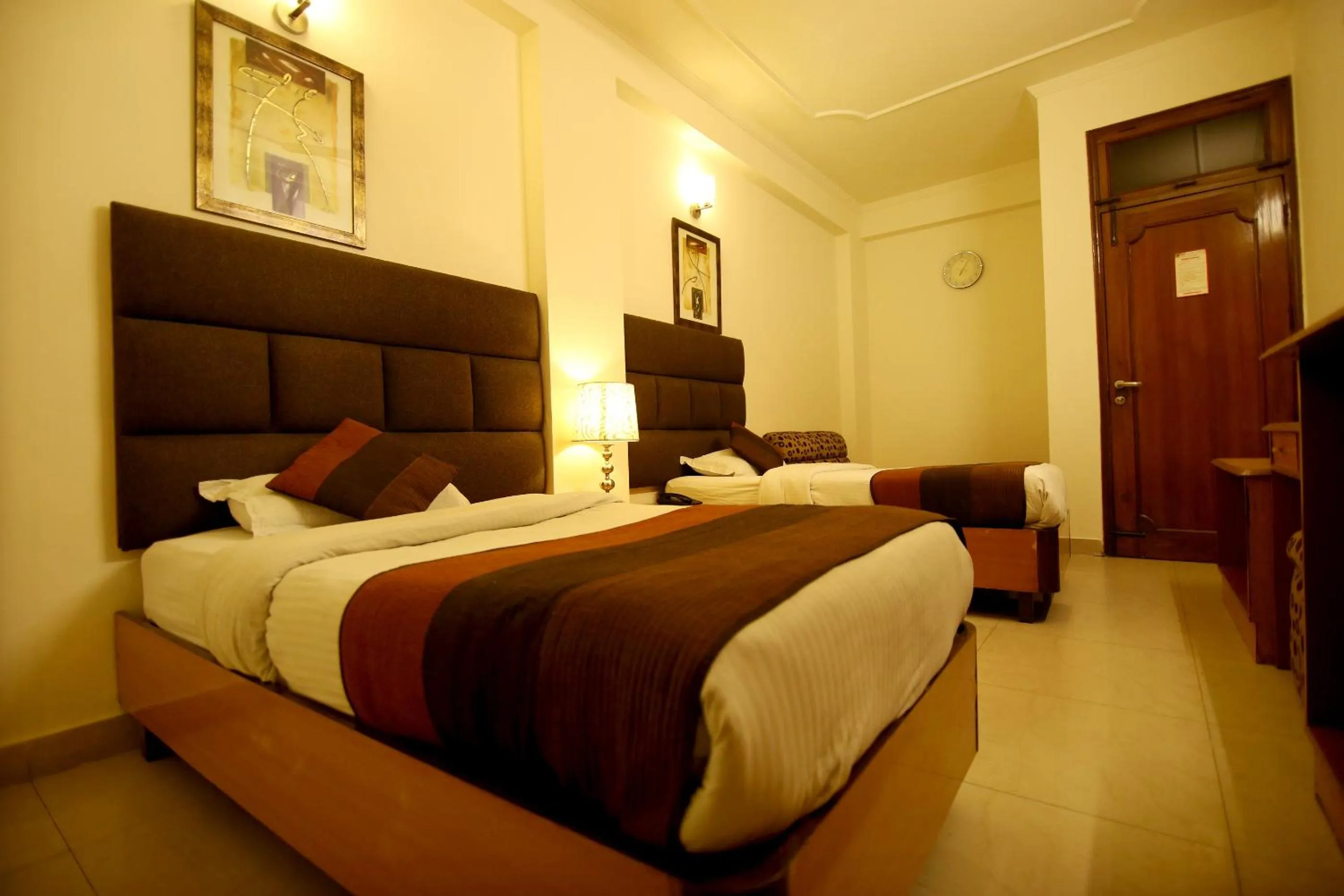 Photo of the whole room in Hotel Parkway Deluxe