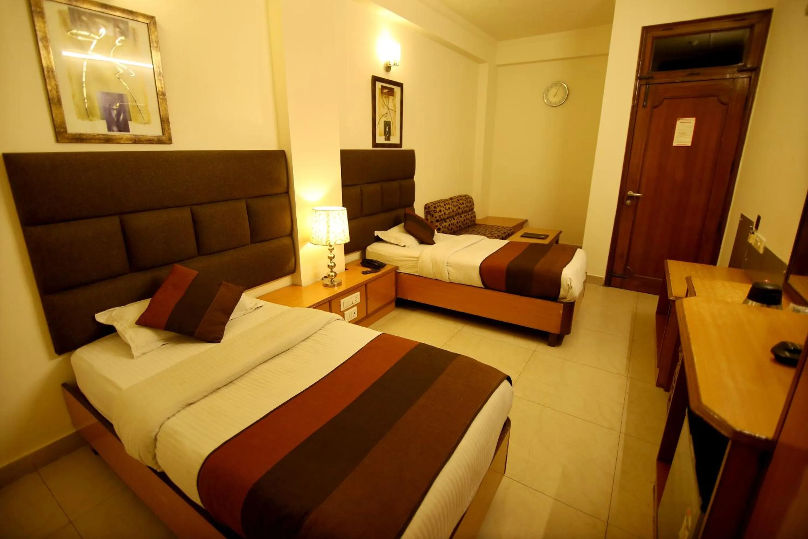 Photo of the whole room in Hotel Parkway Deluxe